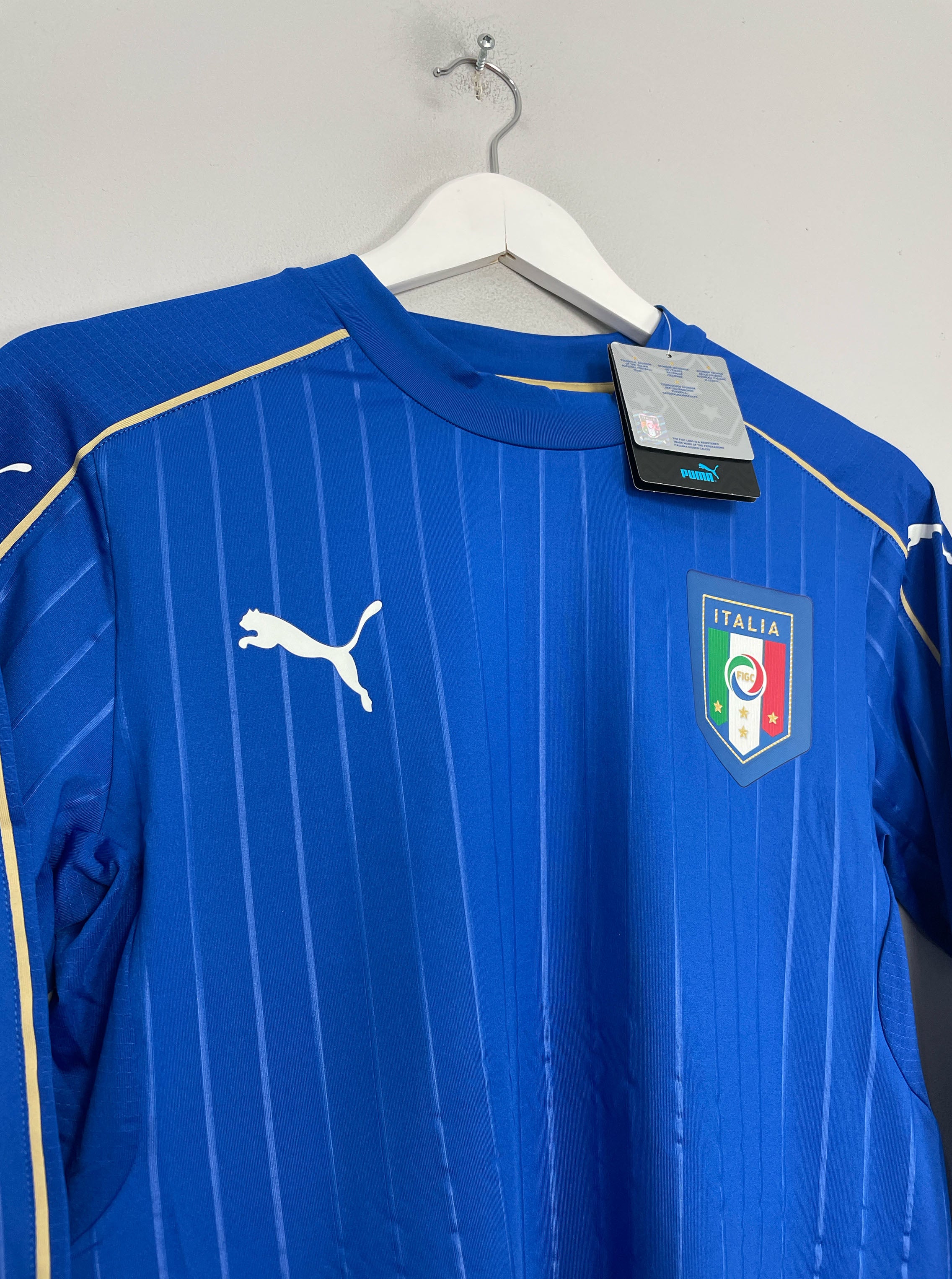 Shop 2016/17 ITALY *BNWT* PLAYER SPEC HOME SHIRT (MULTIPLE SIZES) PUMA, classic football shirts, vintage football shirts & retro soccer jerseys at Cult Kits