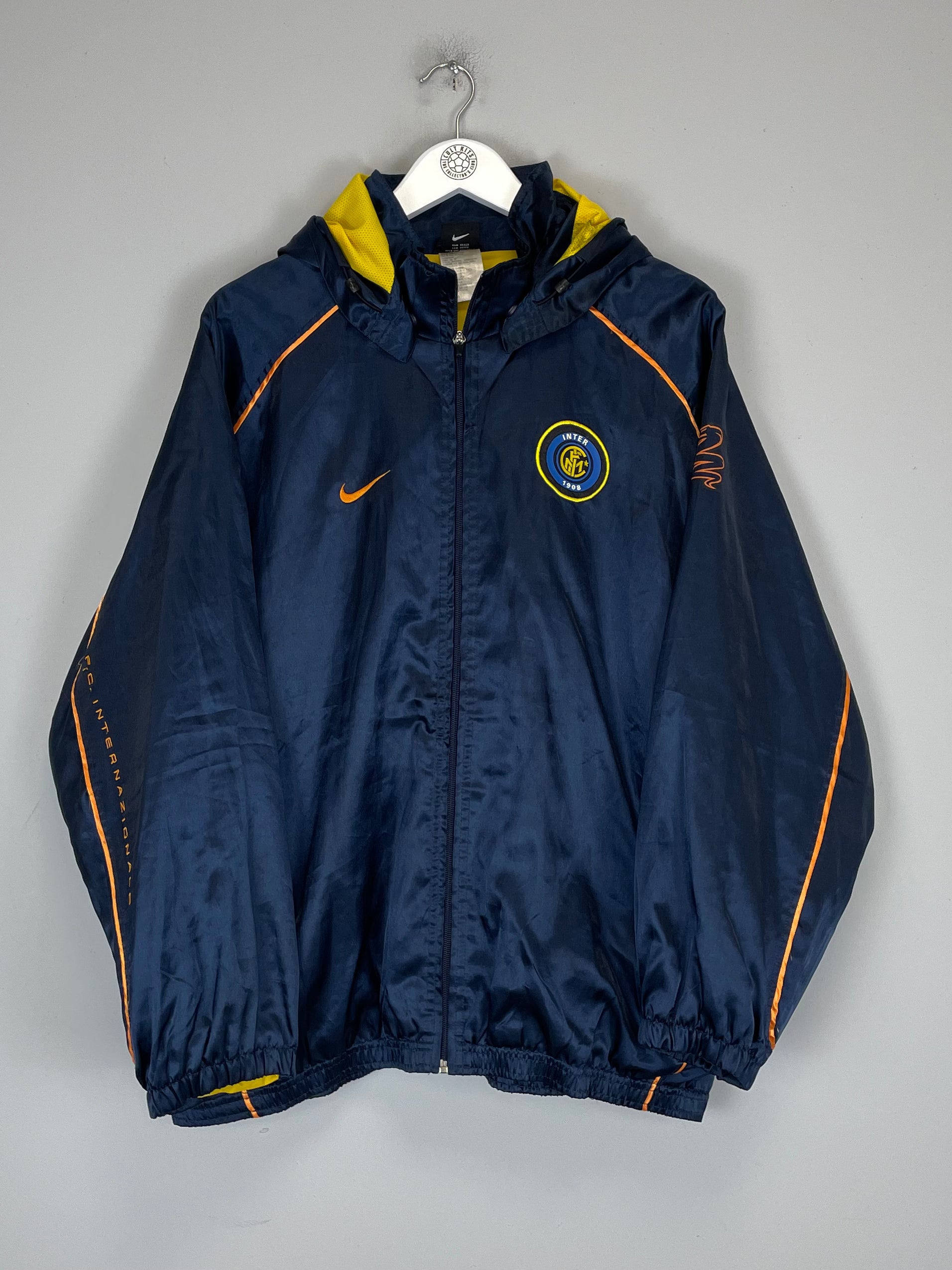 Shop 2001/02 INTER MILAN TRACK JACKET (L) NIKE, classic football shirts, vintage football shirts & retro soccer jerseys at Cult Kits