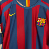 2005/06 BARCELONA RONALDINHO #10 HOME SHIRT (M) NIKE