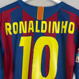 2005/06 BARCELONA RONALDINHO #10 HOME SHIRT (M) NIKE