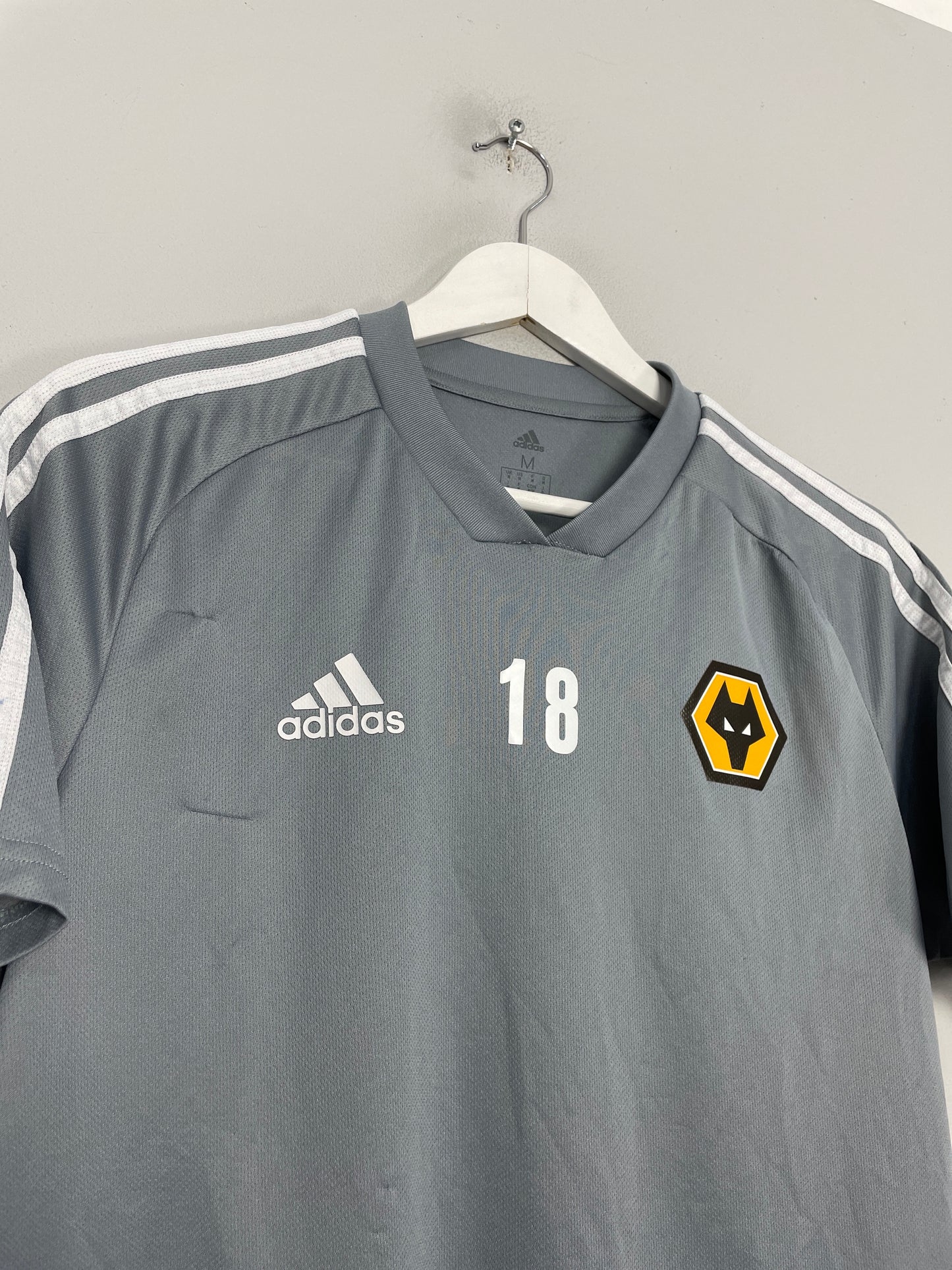 2019/20 WOLVES GIBBS-WHITE *PLAYER WORN* TRAINING SHIRT (M) ADIDAS