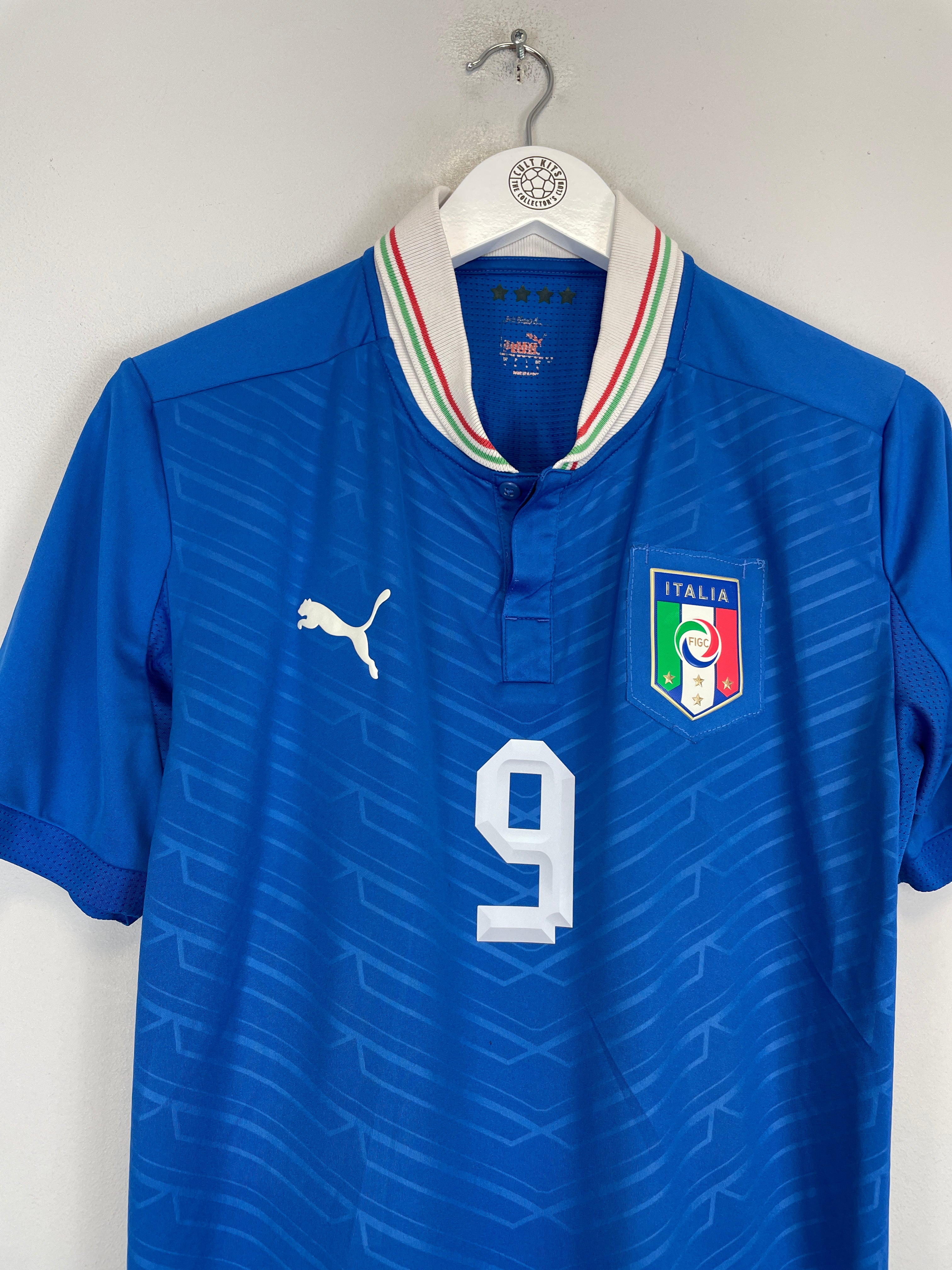 Shop 2012/13 ITALY BALOTELLI #9 HOME SHIRT (L) PUMA, classic football shirts, vintage football shirts & retro soccer jerseys at Cult Kits