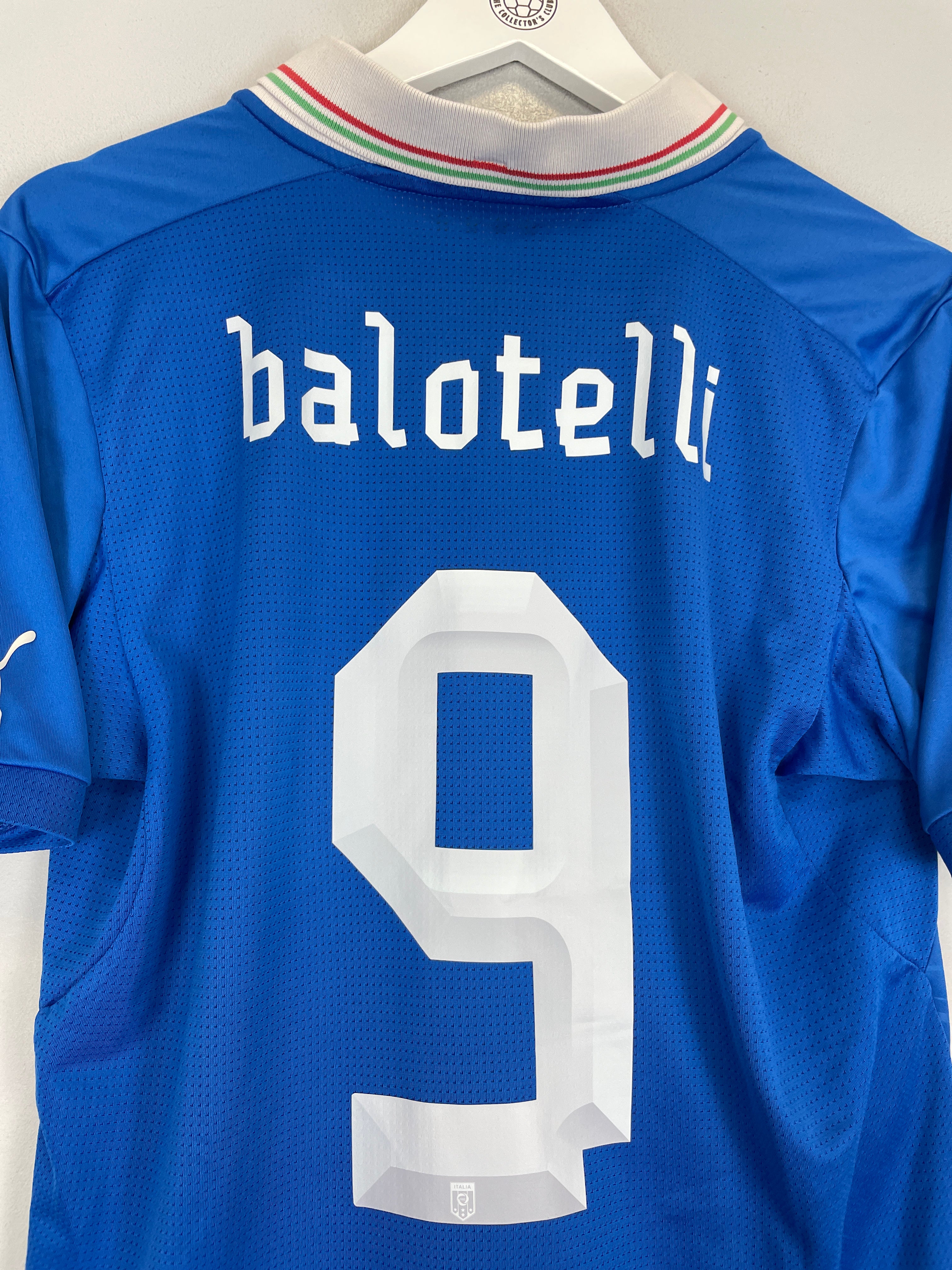 Shop 2012/13 ITALY BALOTELLI #9 HOME SHIRT (L) PUMA, classic football shirts, vintage football shirts & retro soccer jerseys at Cult Kits