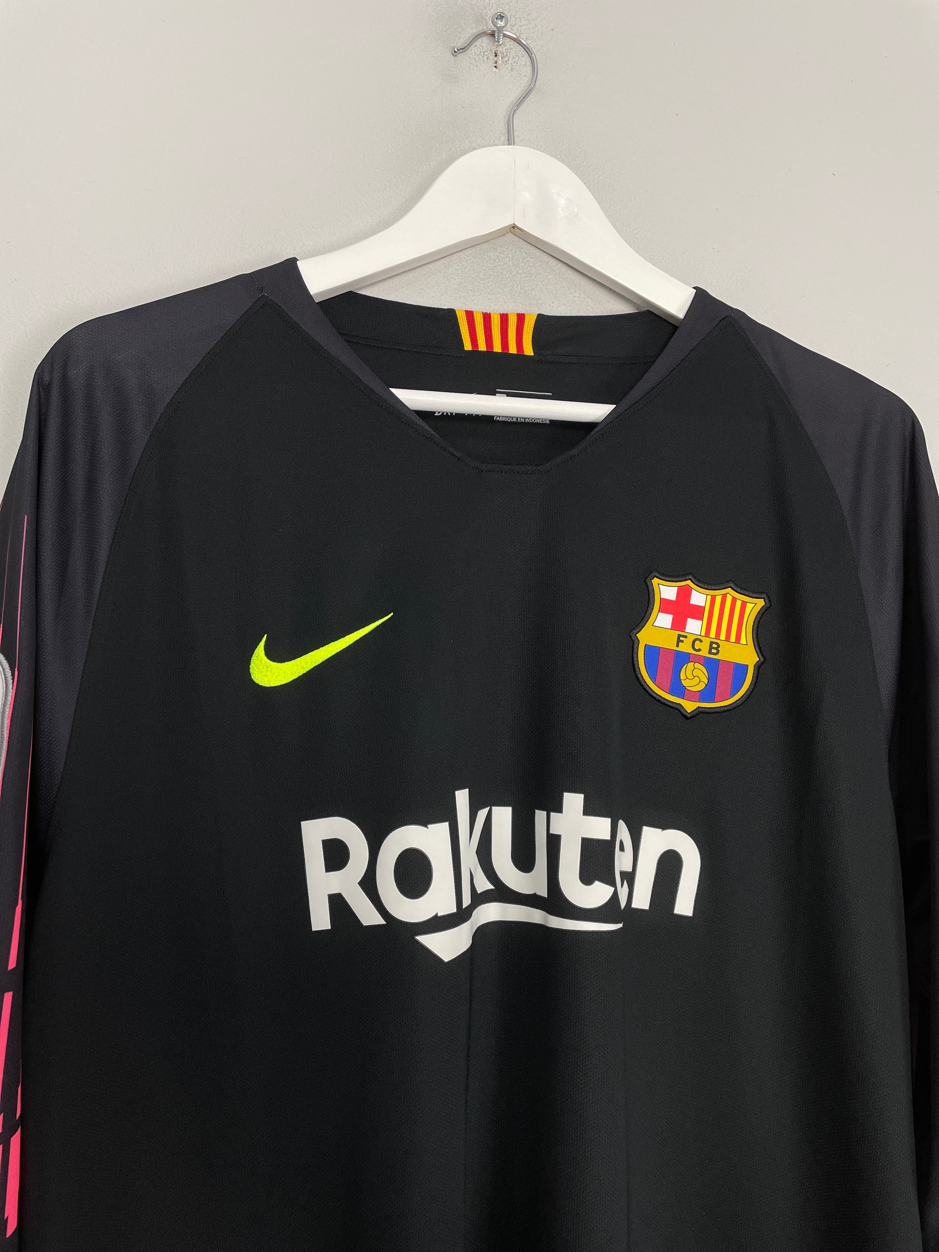 Shop 2018/19 BARCELONA GK SHIRT (XL) NIKE, classic football shirts, vintage football shirts & retro soccer jerseys at Cult Kits