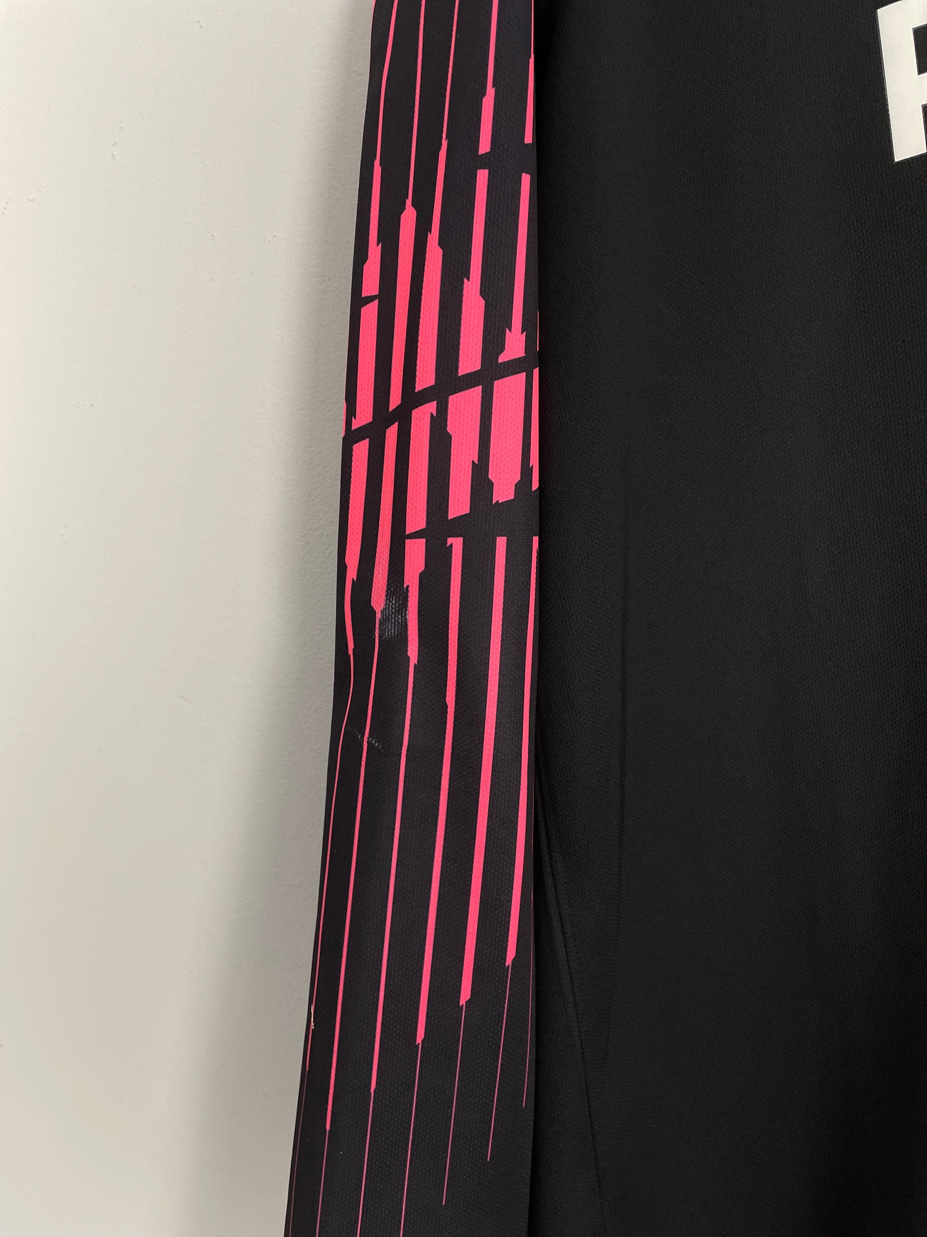 Shop 2018/19 BARCELONA GK SHIRT (XL) NIKE, classic football shirts, vintage football shirts & retro soccer jerseys at Cult Kits