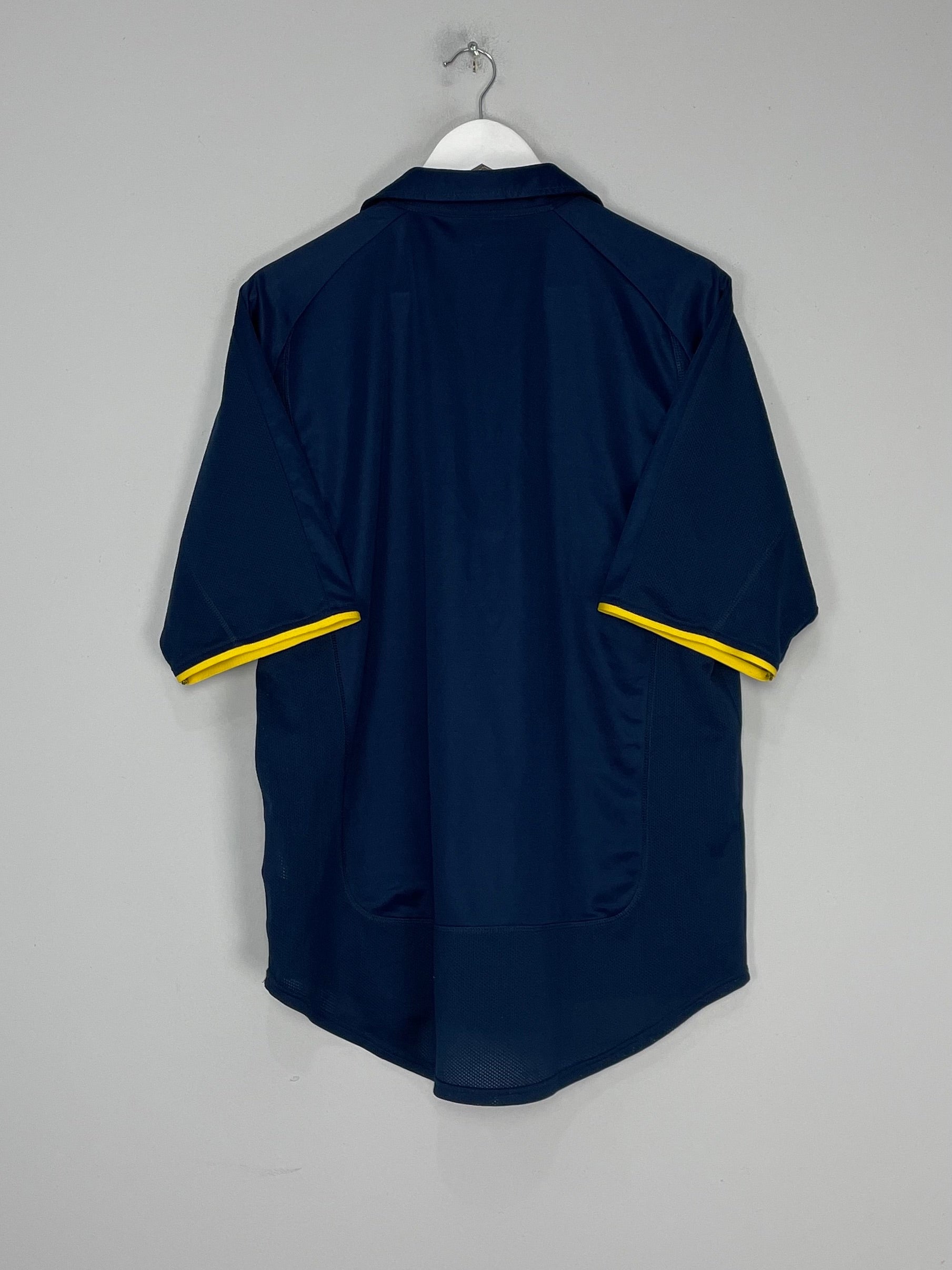 Shop 2000/02 ARSENAL EUROPEAN AWAY SHIRT (L) NIKE, classic football shirts, vintage football shirts & retro soccer jerseys at Cult Kits