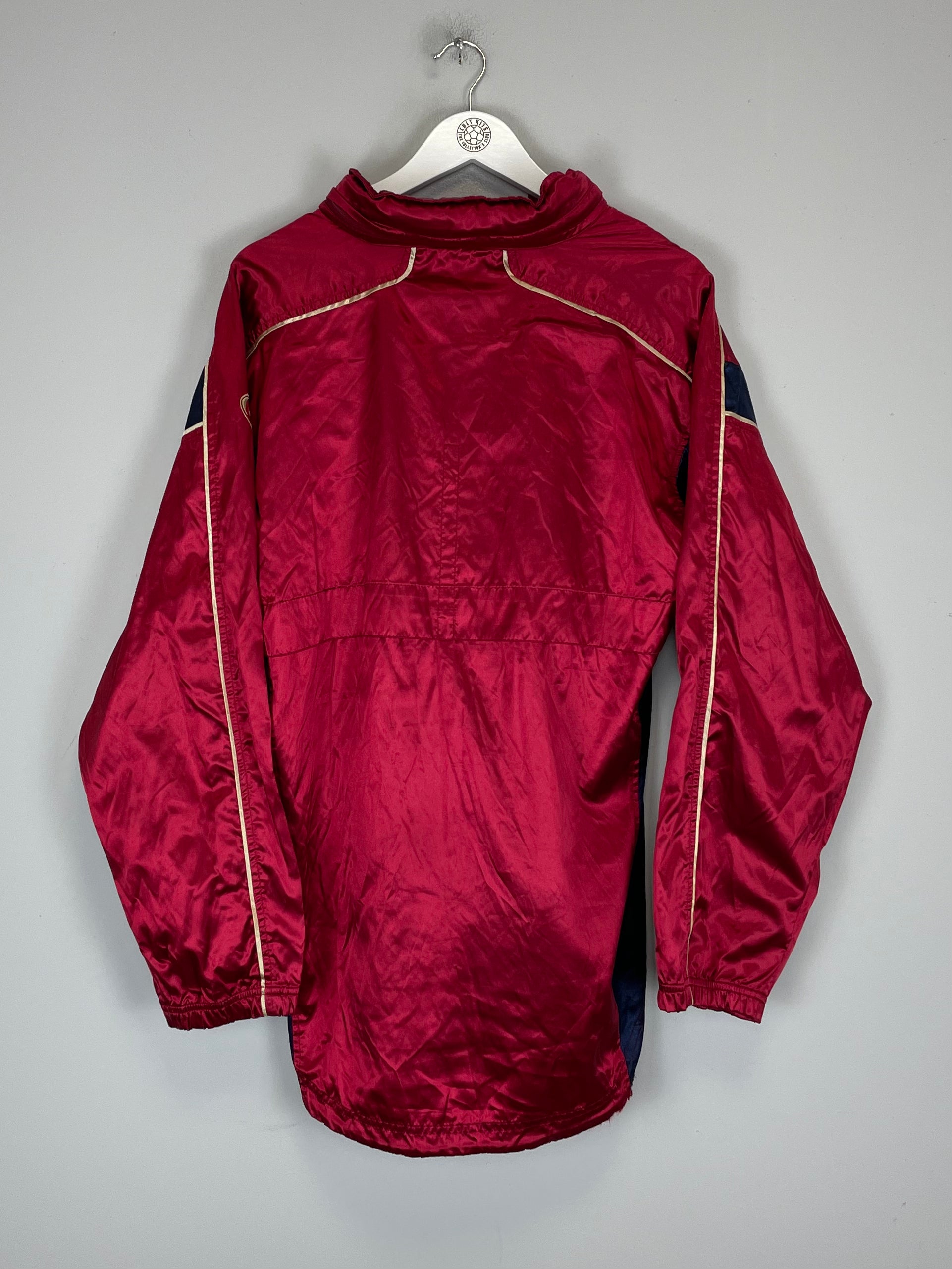 Shop 2001/02 BARCELONA TRACK JACKET (M) NIKE, classic football shirts, vintage football shirts & retro soccer jerseys at Cult Kits