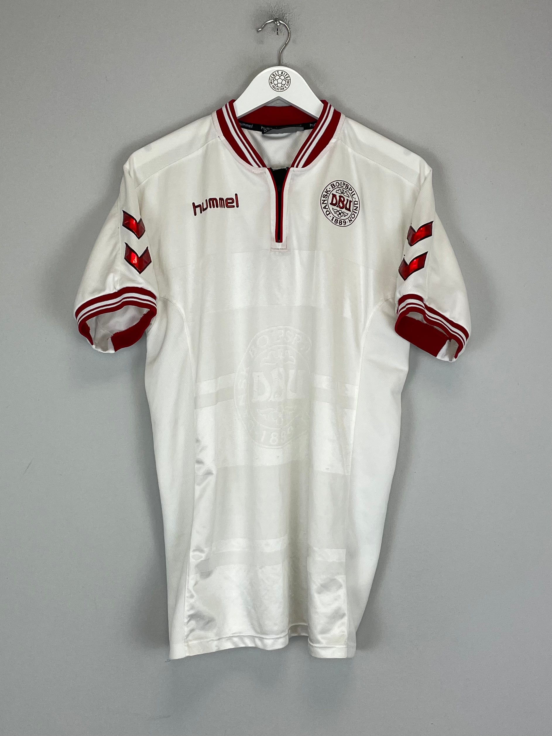 Shop 2000/02 DENMARK AWAY SHIRT (XL) HUMMEL, classic football shirts, vintage football shirts & retro soccer jerseys at Cult Kits