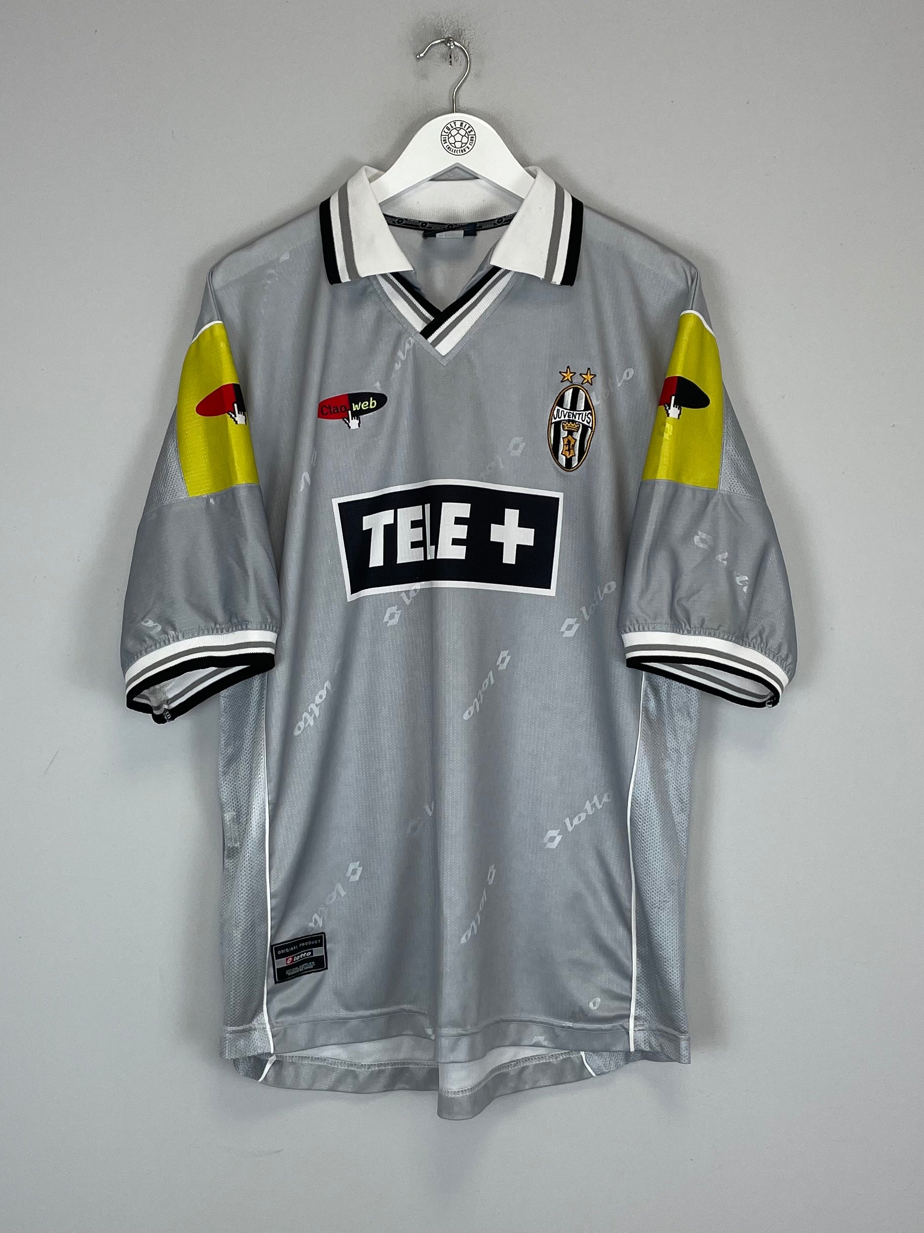 Shop 2000/01 JUVENTUS ZIDANE #21 AWAY SHIRT (XL) LOTTO, classic football shirts, vintage football shirts & retro soccer jerseys at Cult Kits