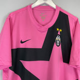 Shop 2011/13 JUVENTUS AWAY SHIRT (XL) NIKE, classic football shirts, vintage football shirts & retro soccer jerseys at Cult Kits
