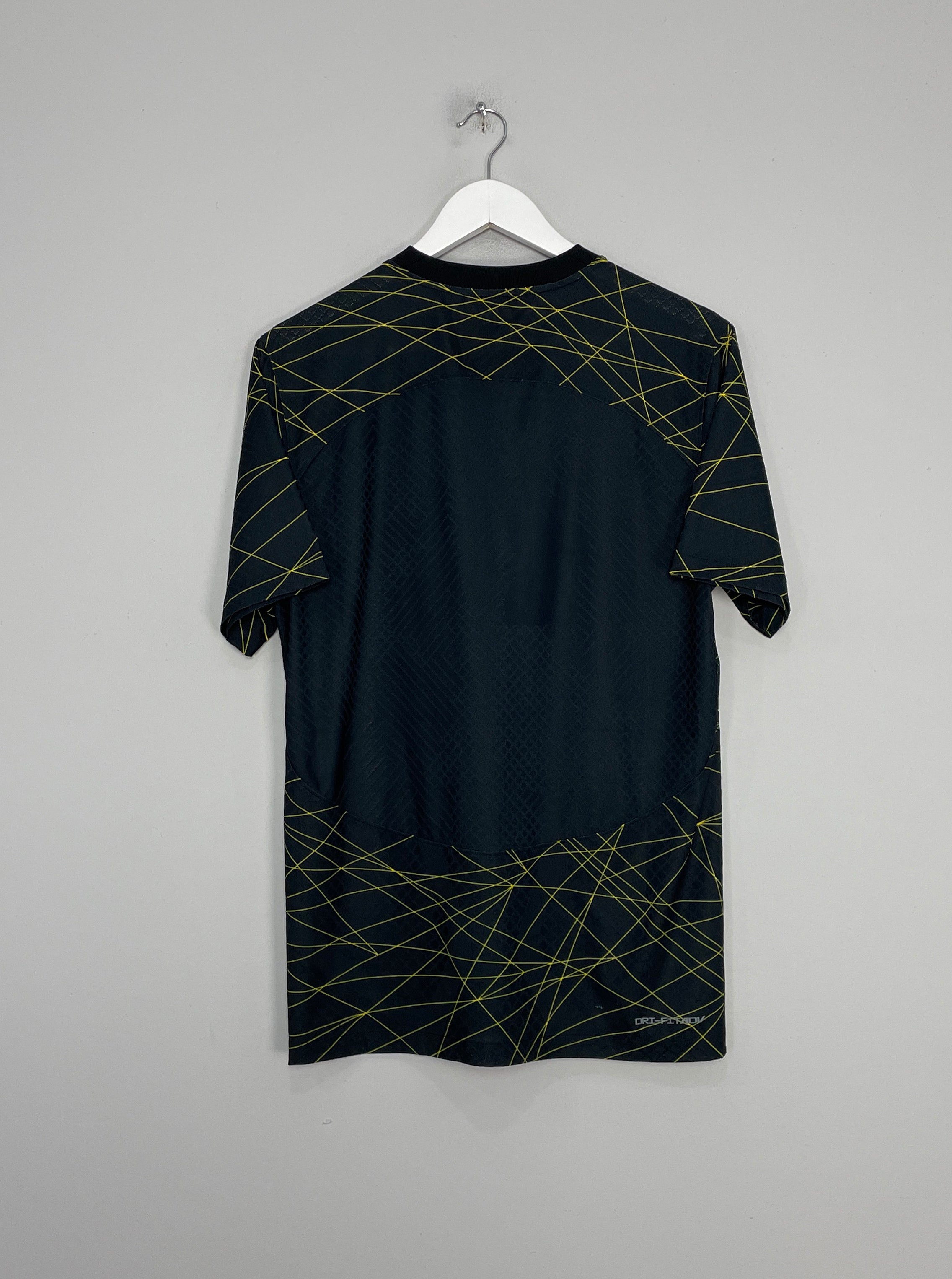 Shop 2022/23 PSG MATCH FOURTH SHIRT (M) JORDAN, classic football shirts, vintage football shirts & retro soccer jerseys at Cult Kits
