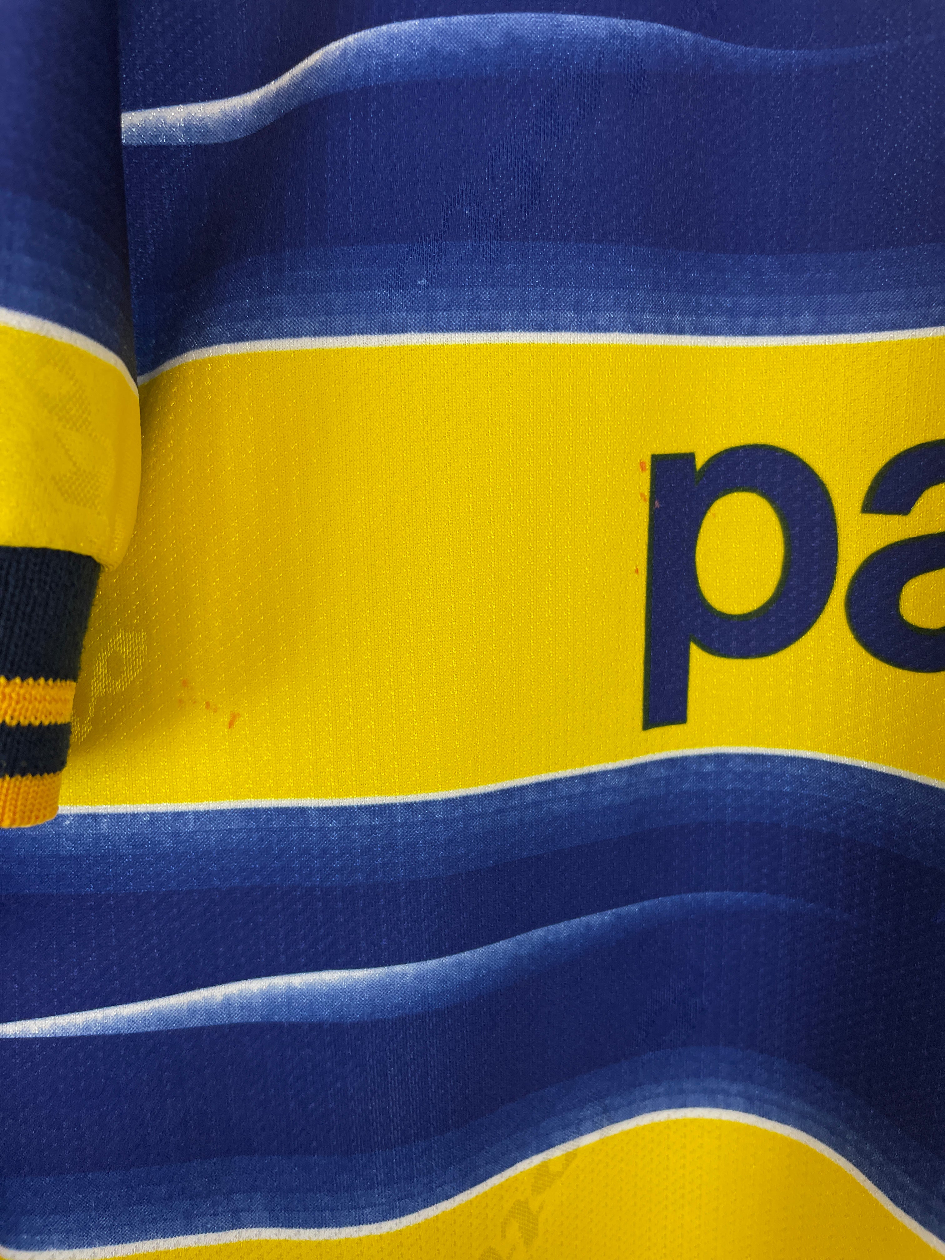 Shop 1998/99 PARMA HOME SHIRT (L) LOTTO, classic football shirts, vintage football shirts & retro soccer jerseys at Cult Kits