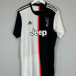 Shop 2019/20 JUVENTUS RONALDO #7 *ARABIC* HOME SHIRT (XL) ADIDAS, classic football shirts, vintage football shirts & retro soccer jerseys at Cult Kits