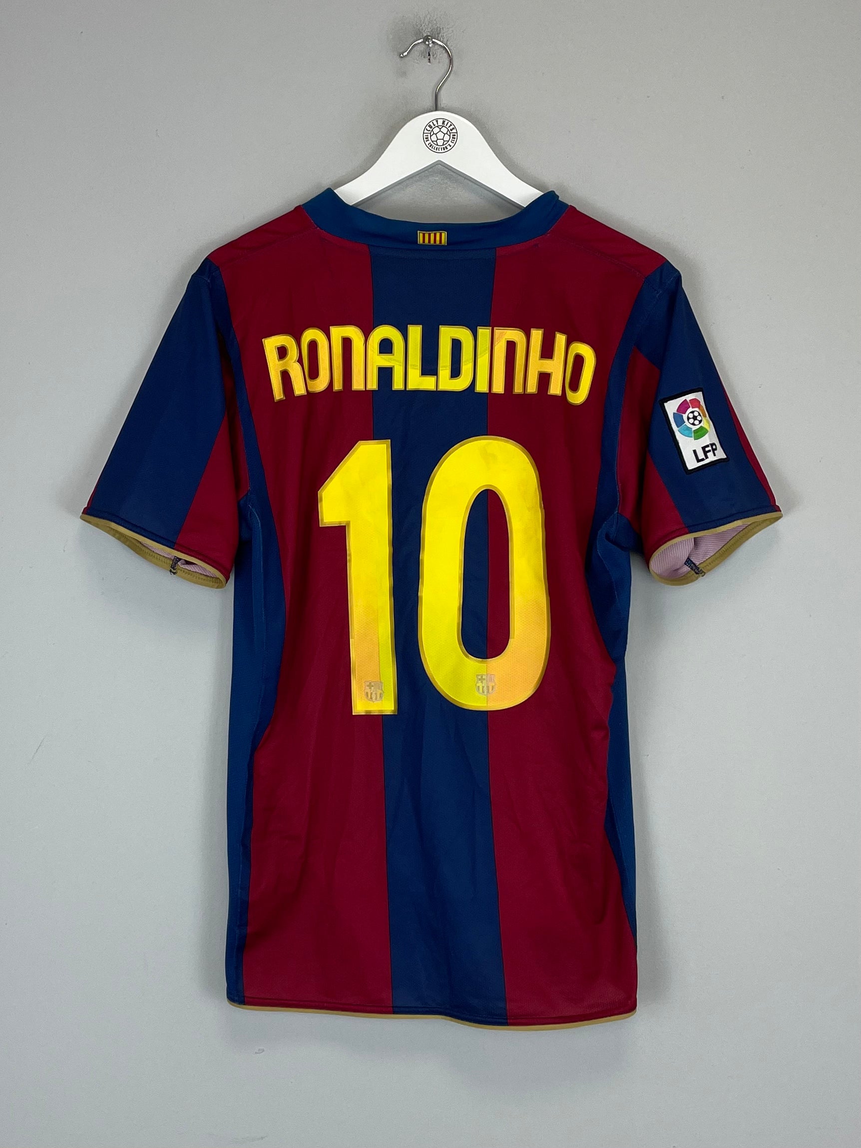 Shop 2007/08 BARCELONA RONALDINHO #10 HOME SHIRT (M) NIKE, classic football shirts, vintage football shirts & retro soccer jerseys at Cult Kits