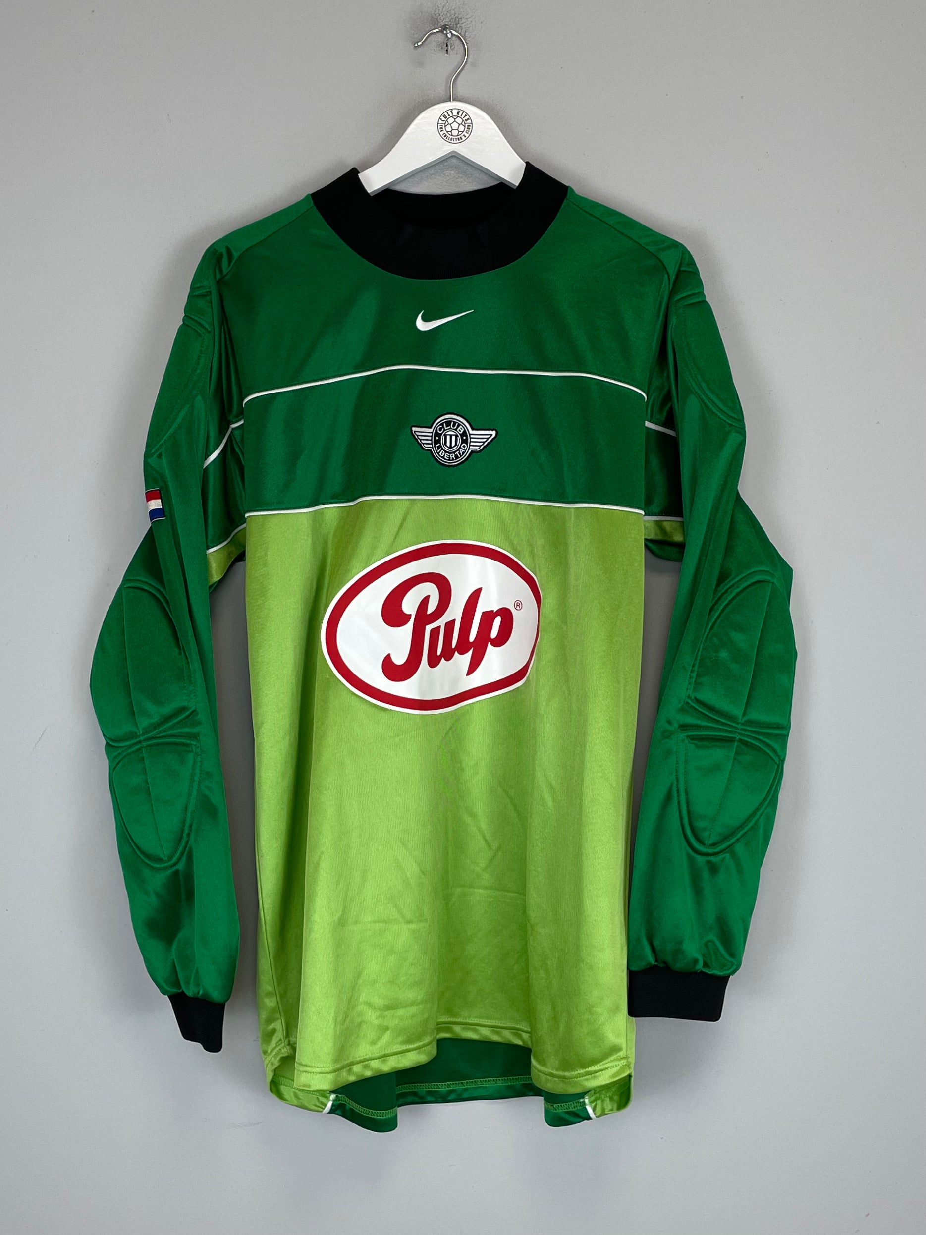 Shop 2001/02 CLUB LIBERTAD #1 GK SHIRT (L) NIKE, classic football shirts, vintage football shirts & retro soccer jerseys at Cult Kits