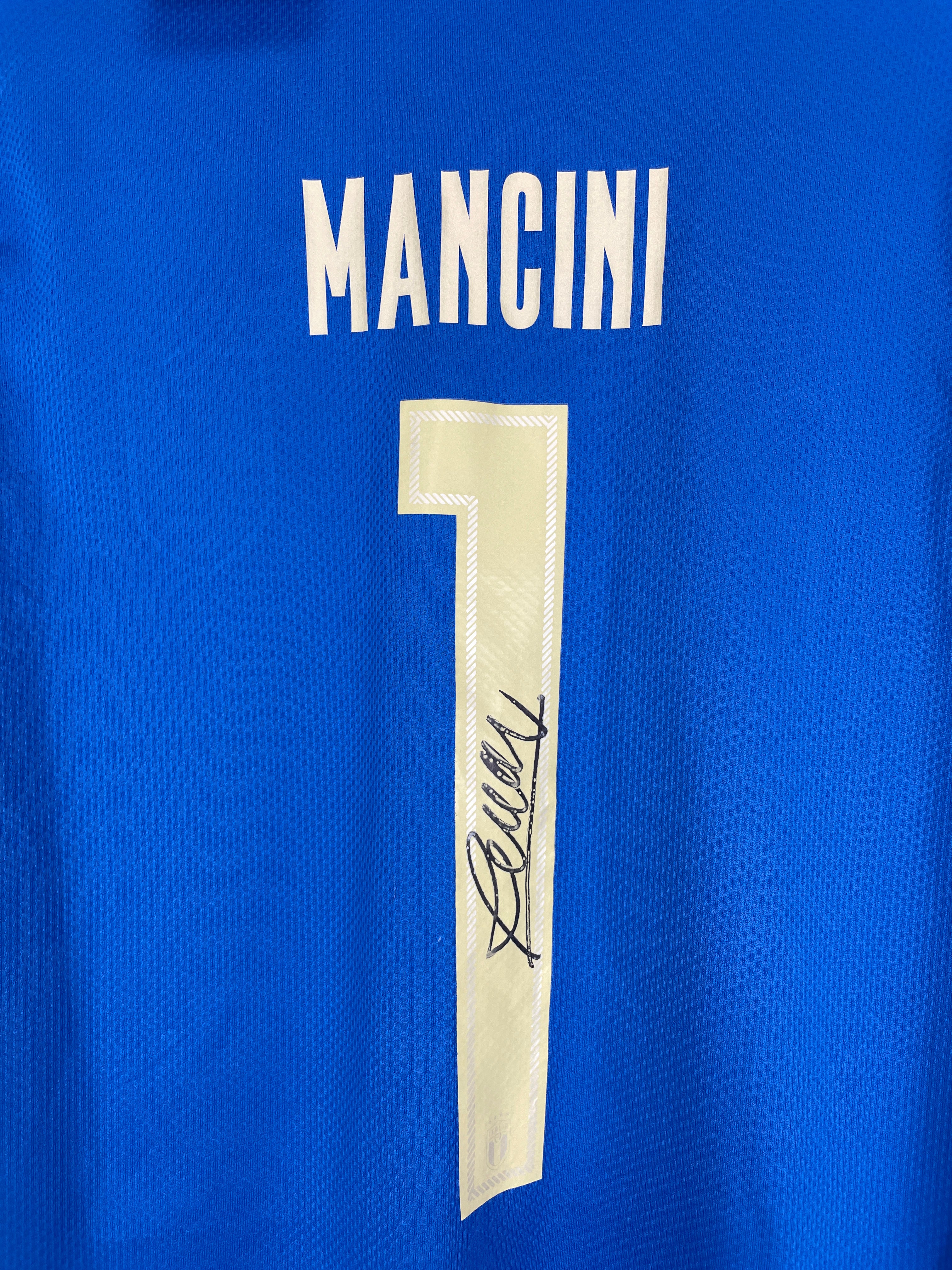 Shop 2020/21 ITALY MANCINI #1 *SIGNED* BNWT HOME SHIRT (L) PUMA, classic football shirts, vintage football shirts & retro soccer jerseys at Cult Kits