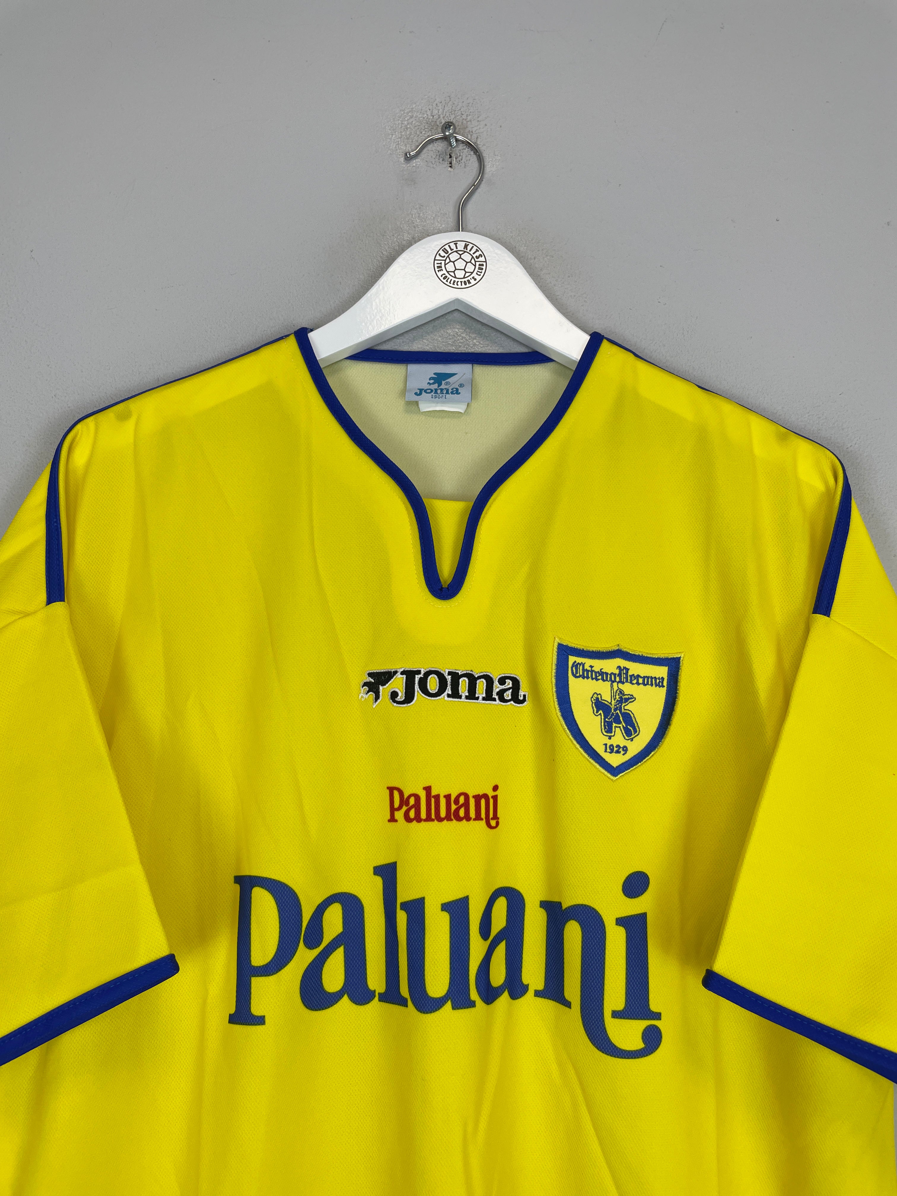 Shop 2001/02 CHIEVO VERONA *MINT* HOME SHIRT (L) JOMA, classic football shirts, vintage football shirts & retro soccer jerseys at Cult Kits