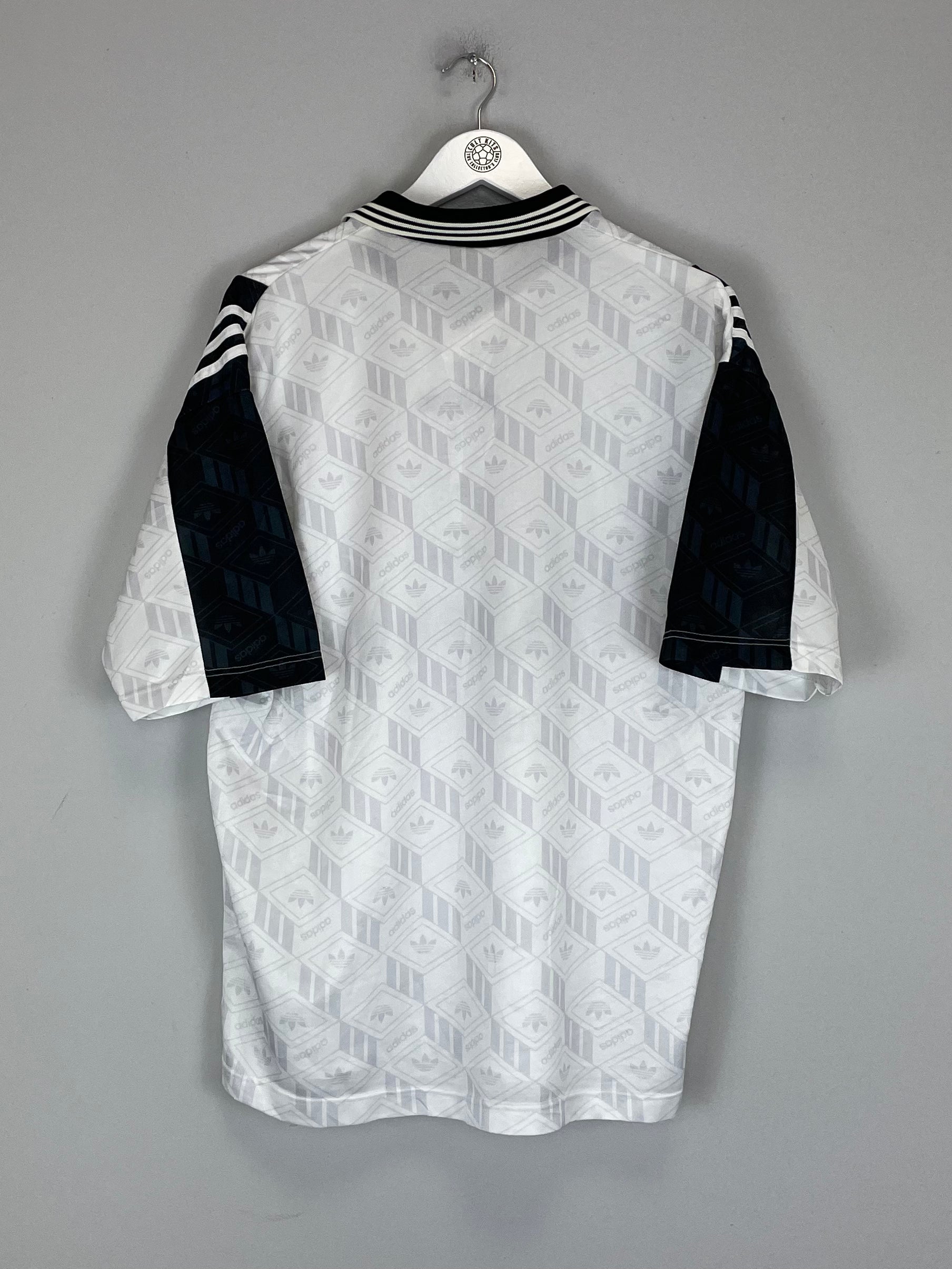 Shop 1996/97 ORLANDO PIRATES HOME SHIRT (L) ADIDAS, classic football shirts, vintage football shirts & retro soccer jerseys at Cult Kits