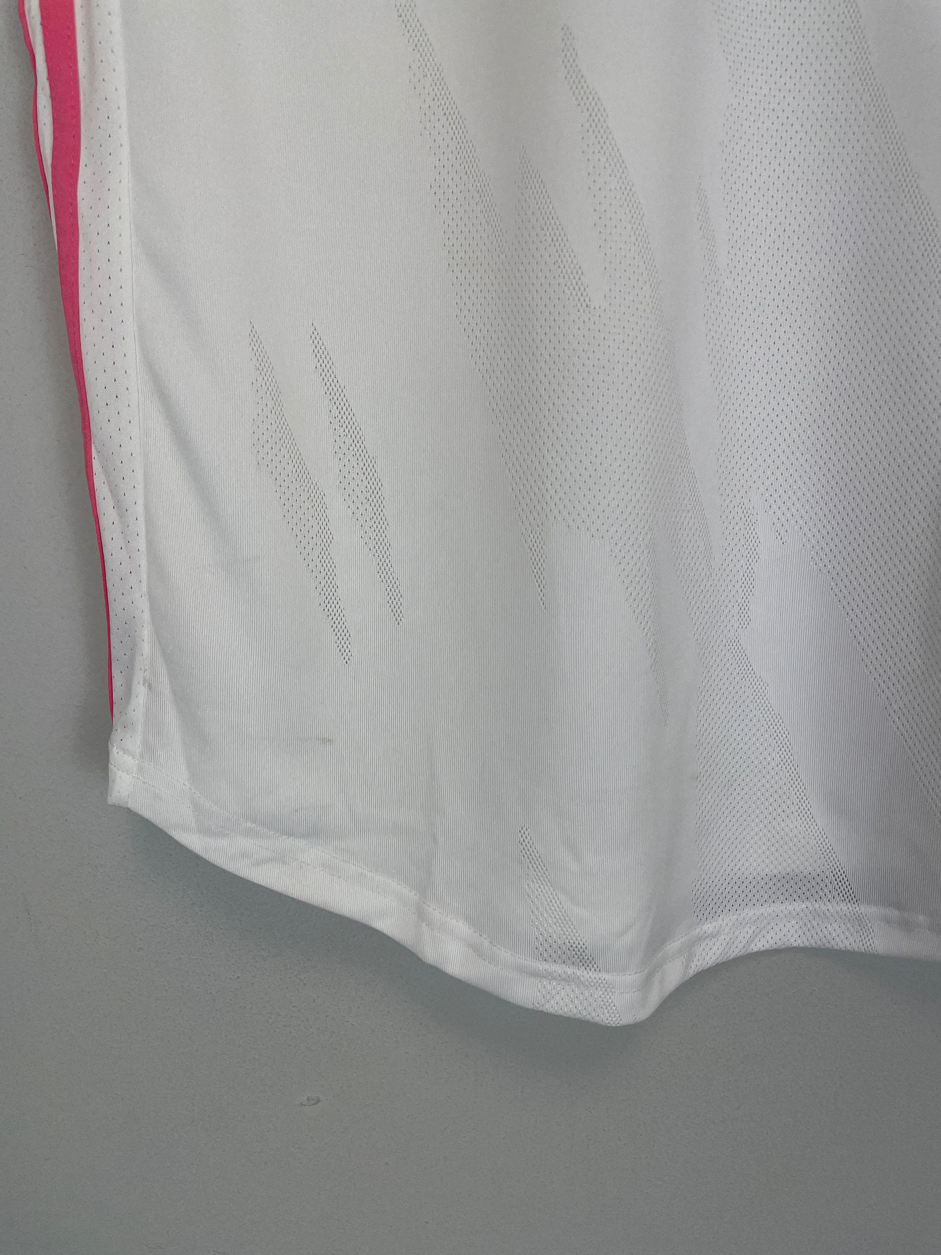 Shop 2020/21 REAL MADRID VINI JR #20 *BNWT* HOME SHIRT (WOMENS L) ADIDAS, classic football shirts, vintage football shirts & retro soccer jerseys at Cult Kits