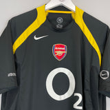 Shop 2005/06 ARSENAL TRAINING SHIRT (L) NIKE, classic football shirts, vintage football shirts & retro soccer jerseys at Cult Kits