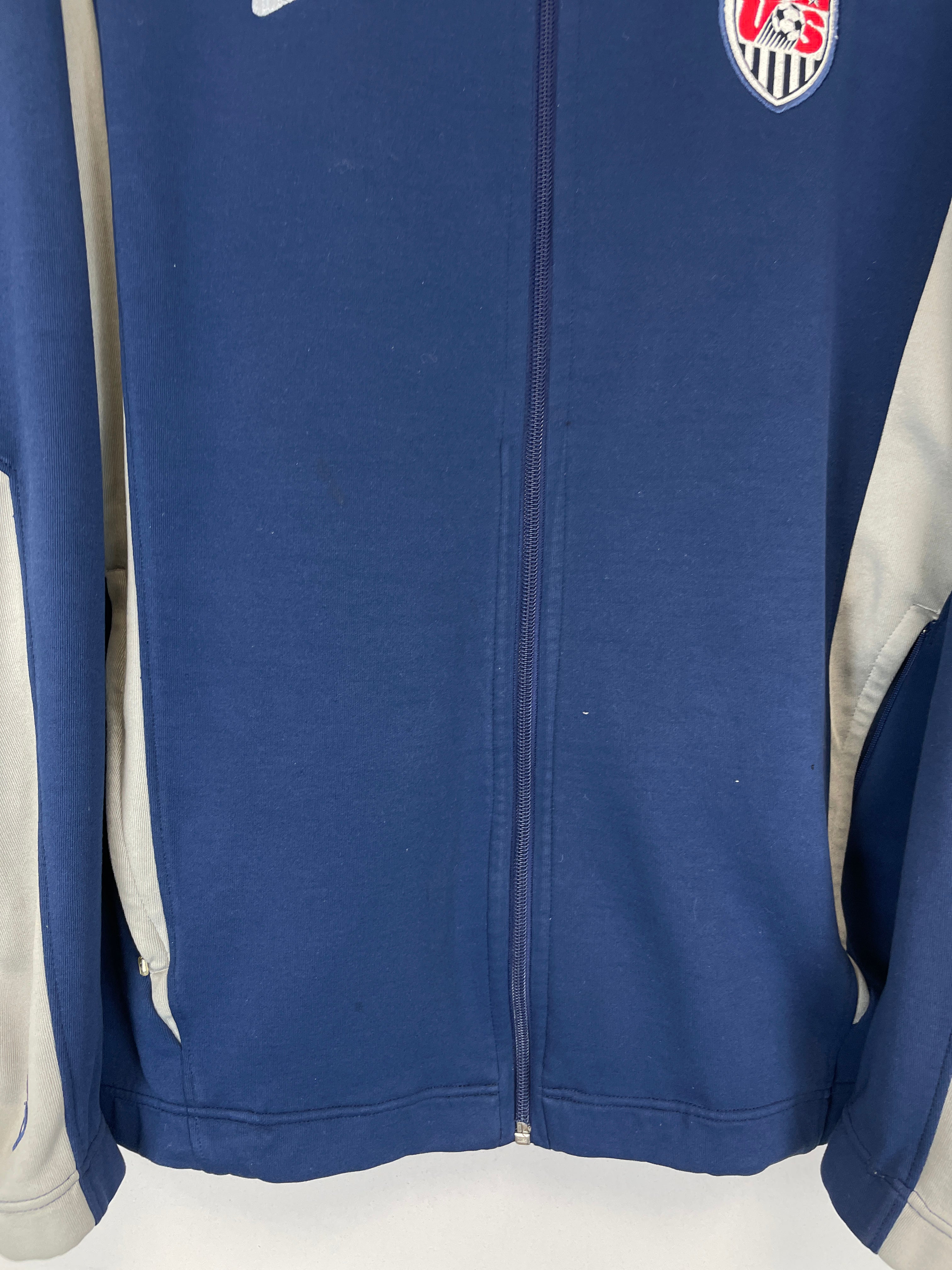 Shop 2005/06 USA TRACK JACKET (L) NIKE, classic football shirts, vintage football shirts & retro soccer jerseys at Cult Kits