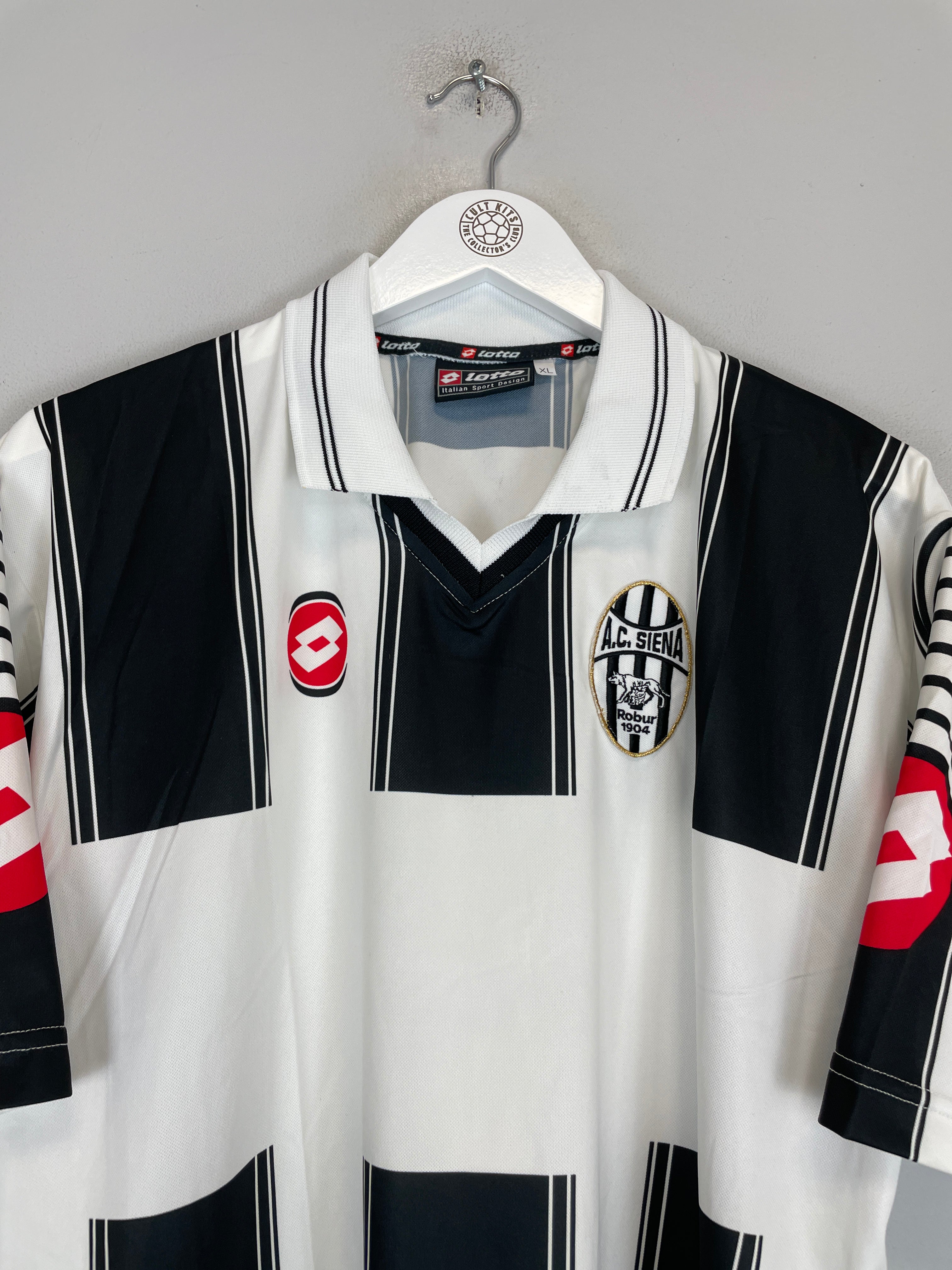 Shop 2002/03 AC SIENA *BNWT* HOME SHIRT (XL) LOTTO, classic football shirts, vintage football shirts & retro soccer jerseys at Cult Kits