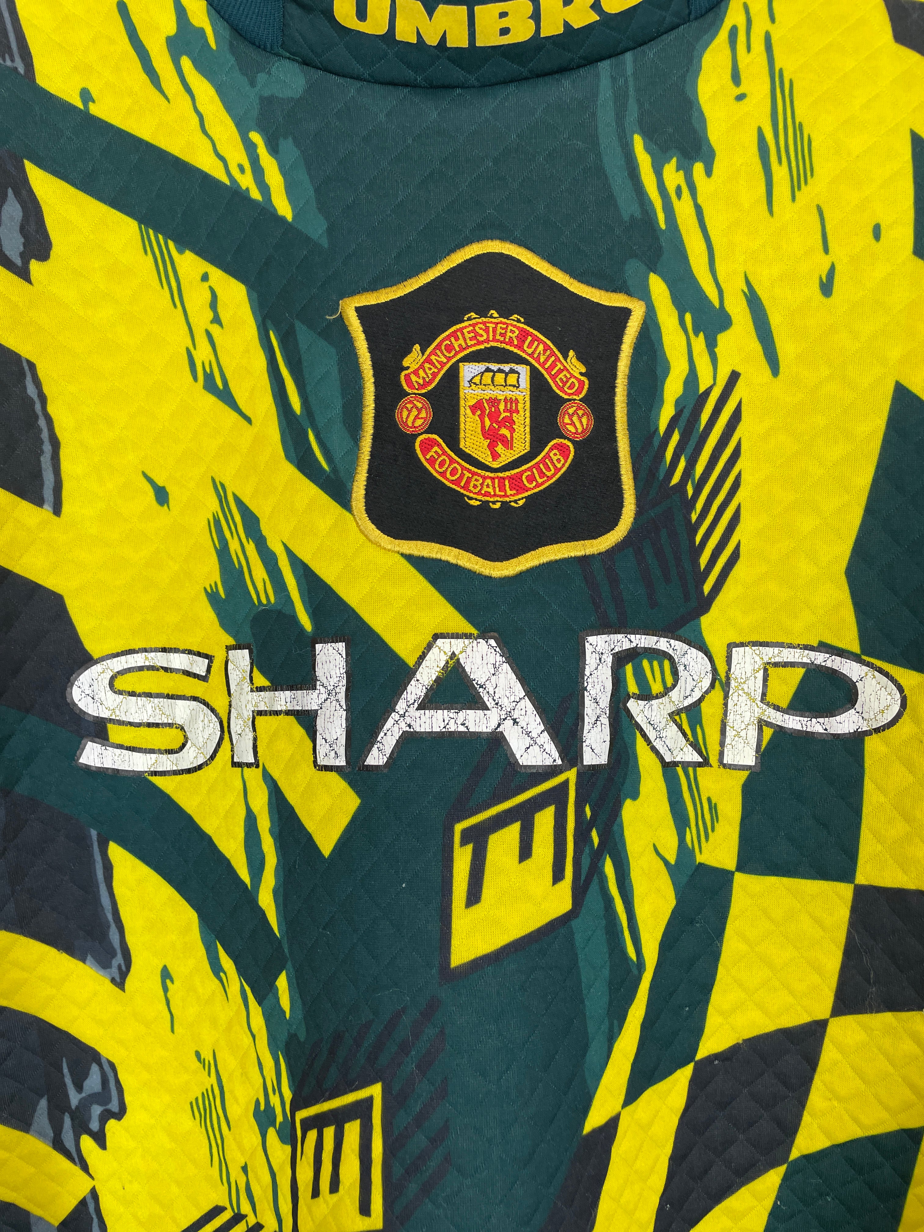 Shop 1995/96 MANCHESTER UNITED GK SHIRT (XXL) UMBRO, classic football shirts, vintage football shirts & retro soccer jerseys at Cult Kits