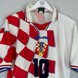 Shop 1998/01 CROATIA BOBAN #10 HOME SHIRT (M) LOTTO, classic football shirts, vintage football shirts & retro soccer jerseys at Cult Kits