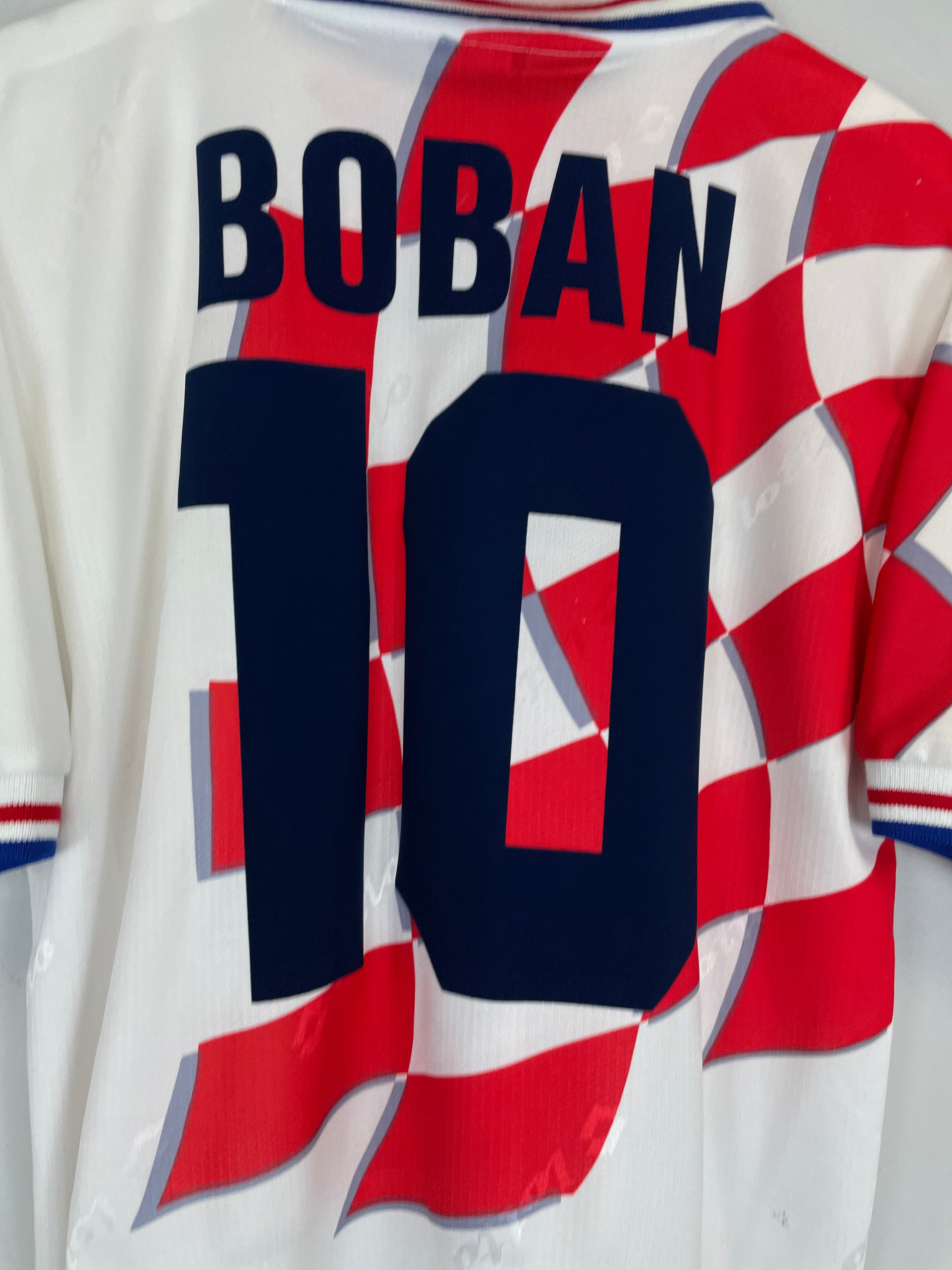 Shop 1998/01 CROATIA BOBAN #10 HOME SHIRT (M) LOTTO, classic football shirts, vintage football shirts & retro soccer jerseys at Cult Kits