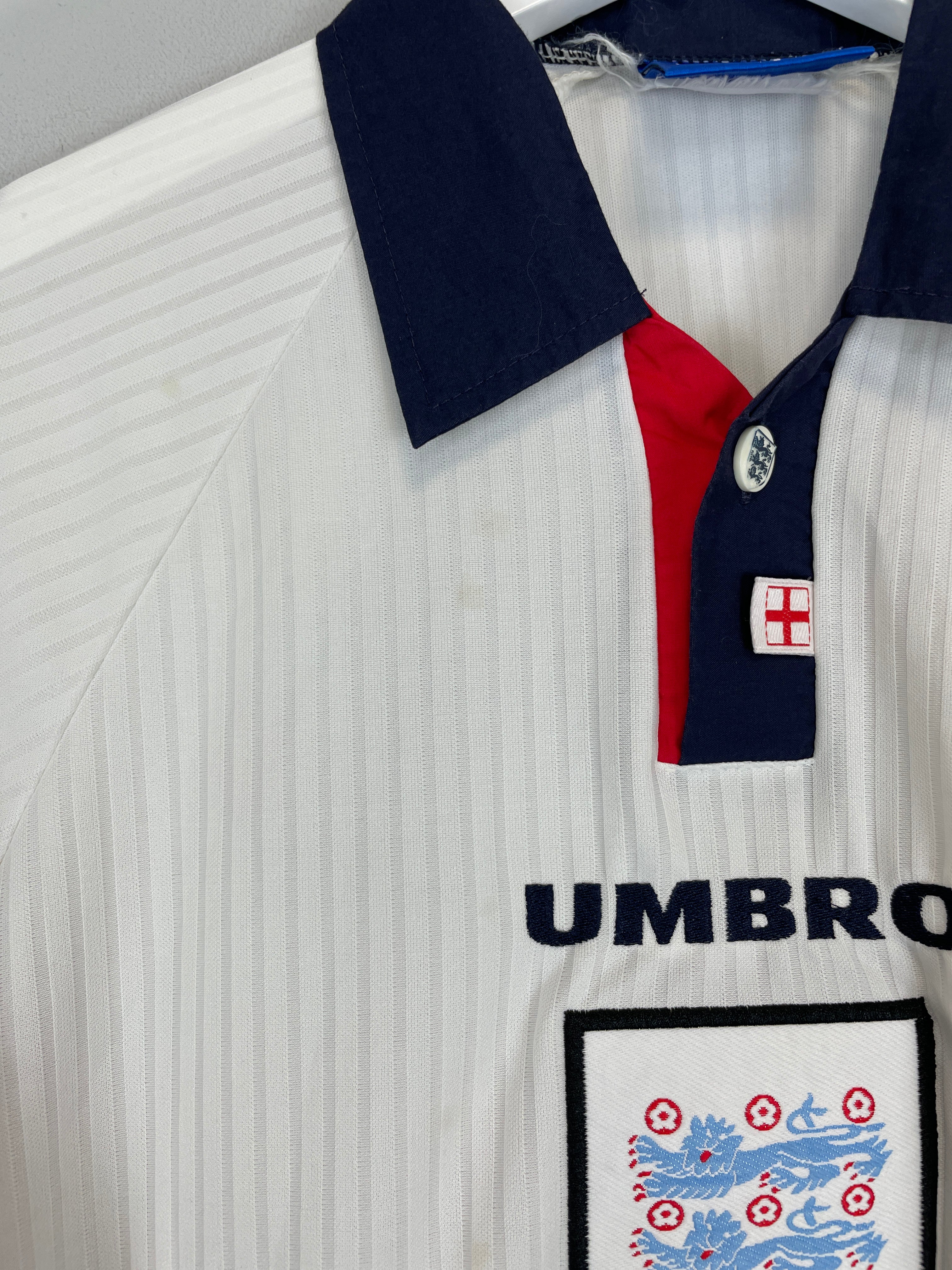 Shop 1997/99 ENGLAND SHERINGHAM #10 HOME SHIRT (XL) UMBRO, classic football shirts, vintage football shirts & retro soccer jerseys at Cult Kits