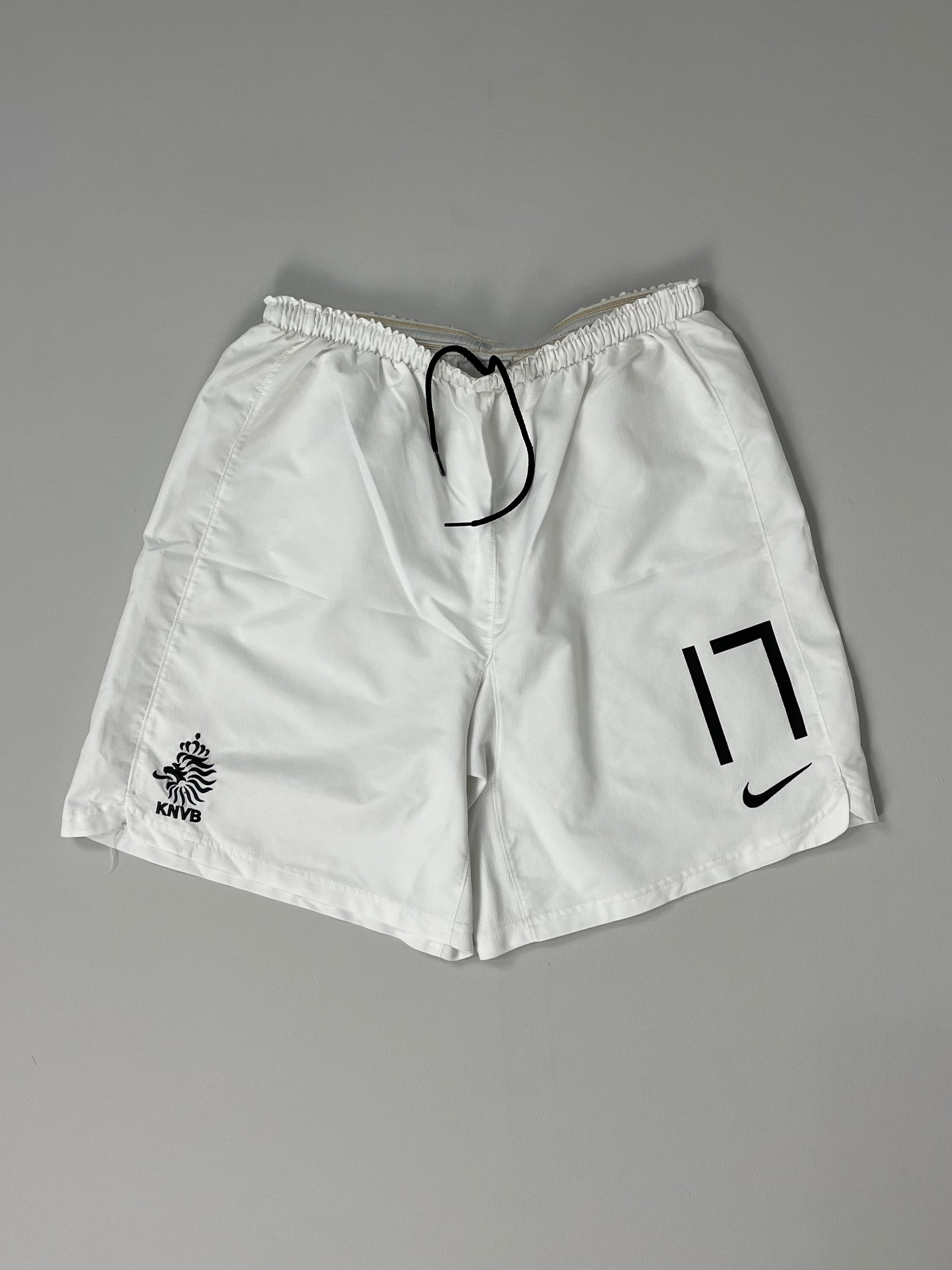 Shop 2004/06 NETHERLANDS #17 AWAY SHORTS (M) NIKE, classic football shirts, vintage football shirts & retro soccer jerseys at Cult Kits
