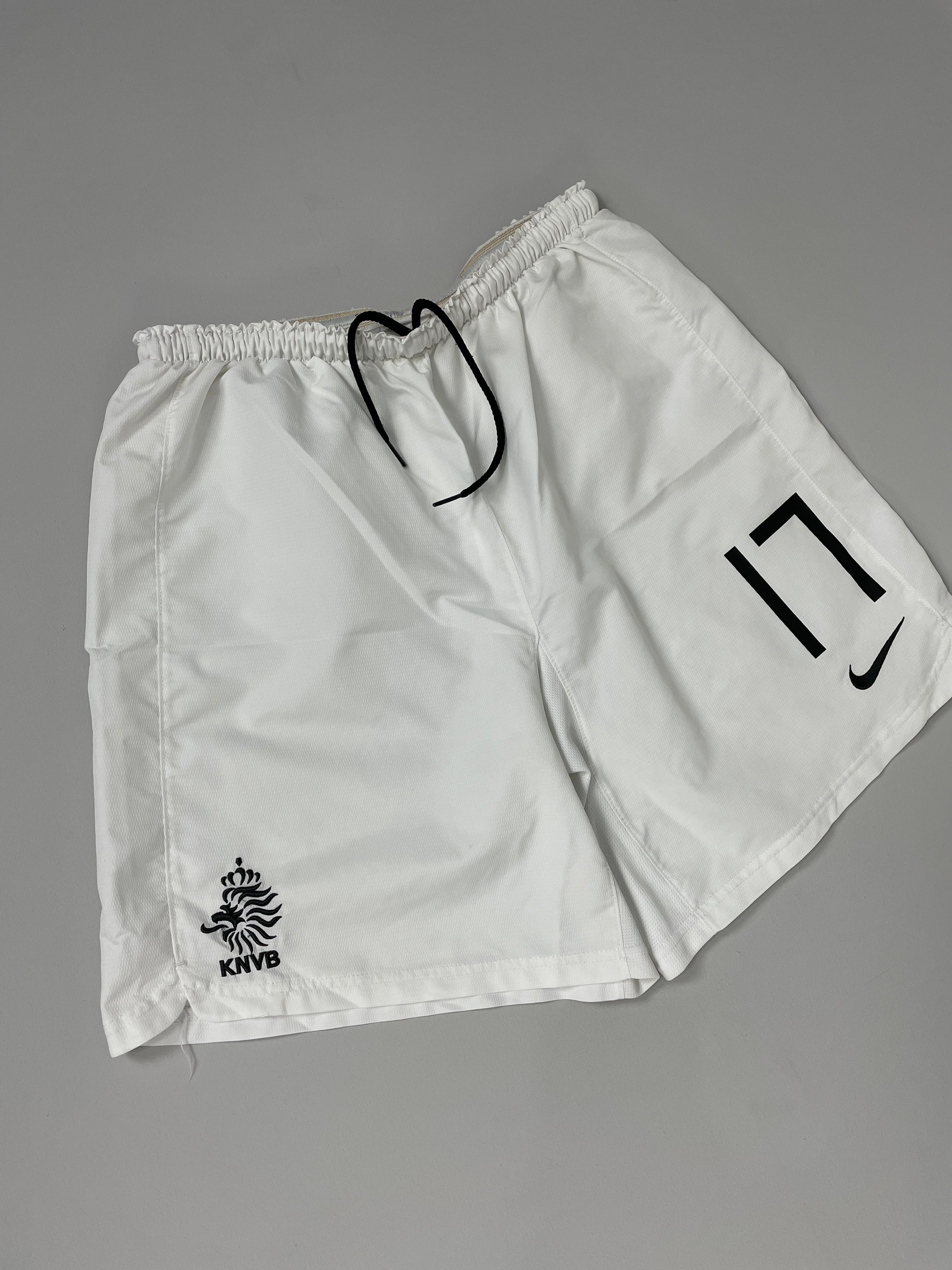 Shop 2004/06 NETHERLANDS #17 AWAY SHORTS (M) NIKE, classic football shirts, vintage football shirts & retro soccer jerseys at Cult Kits