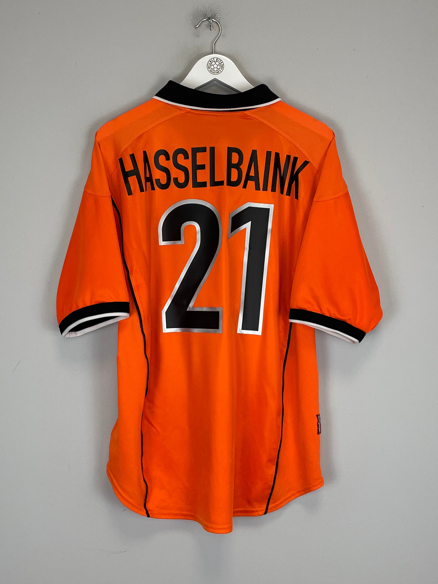 Shop 1998/00 NETHERLANDS HASSELBAINK #21 HOME SHIRT (XL) NIKE, classic football shirts, vintage football shirts & retro soccer jerseys at Cult Kits
