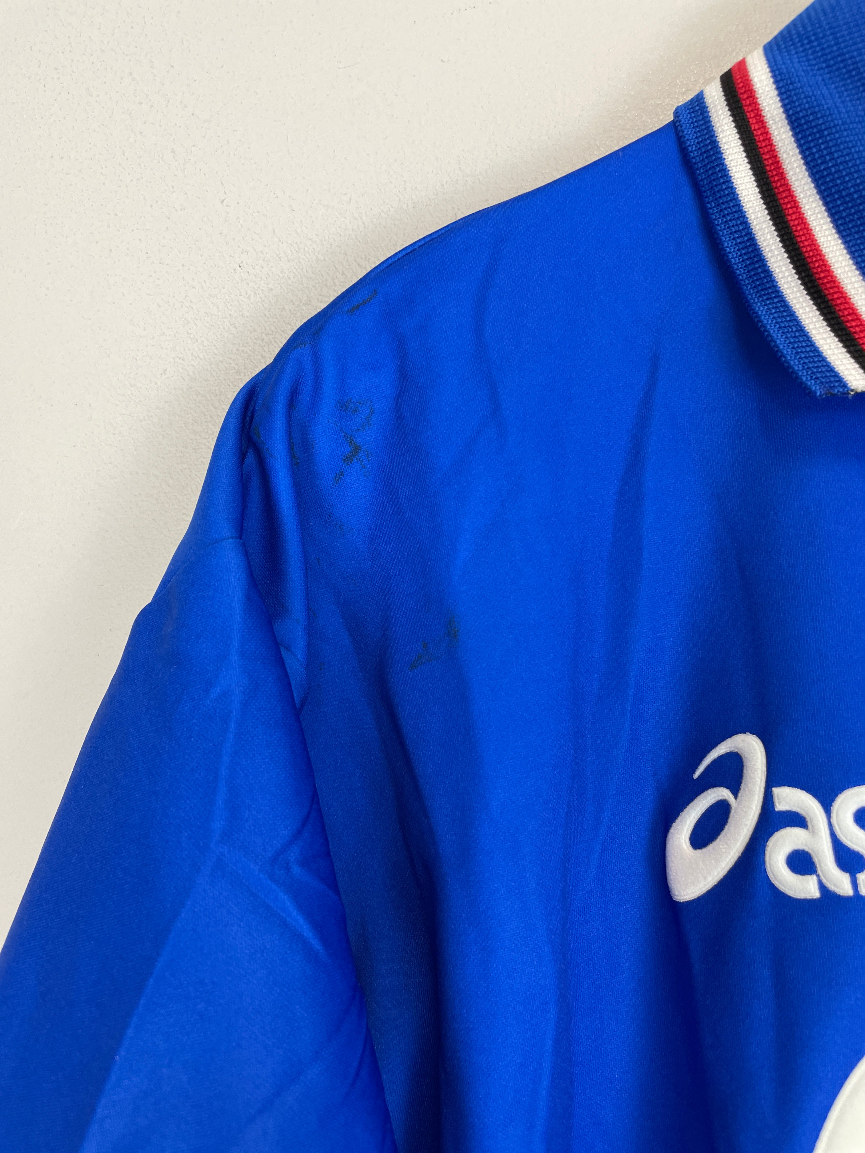 Shop 2003/04 SAMPDORIA *BNWT* HOME SHIRT (XL) ASICS, classic football shirts, vintage football shirts & retro soccer jerseys at Cult Kits