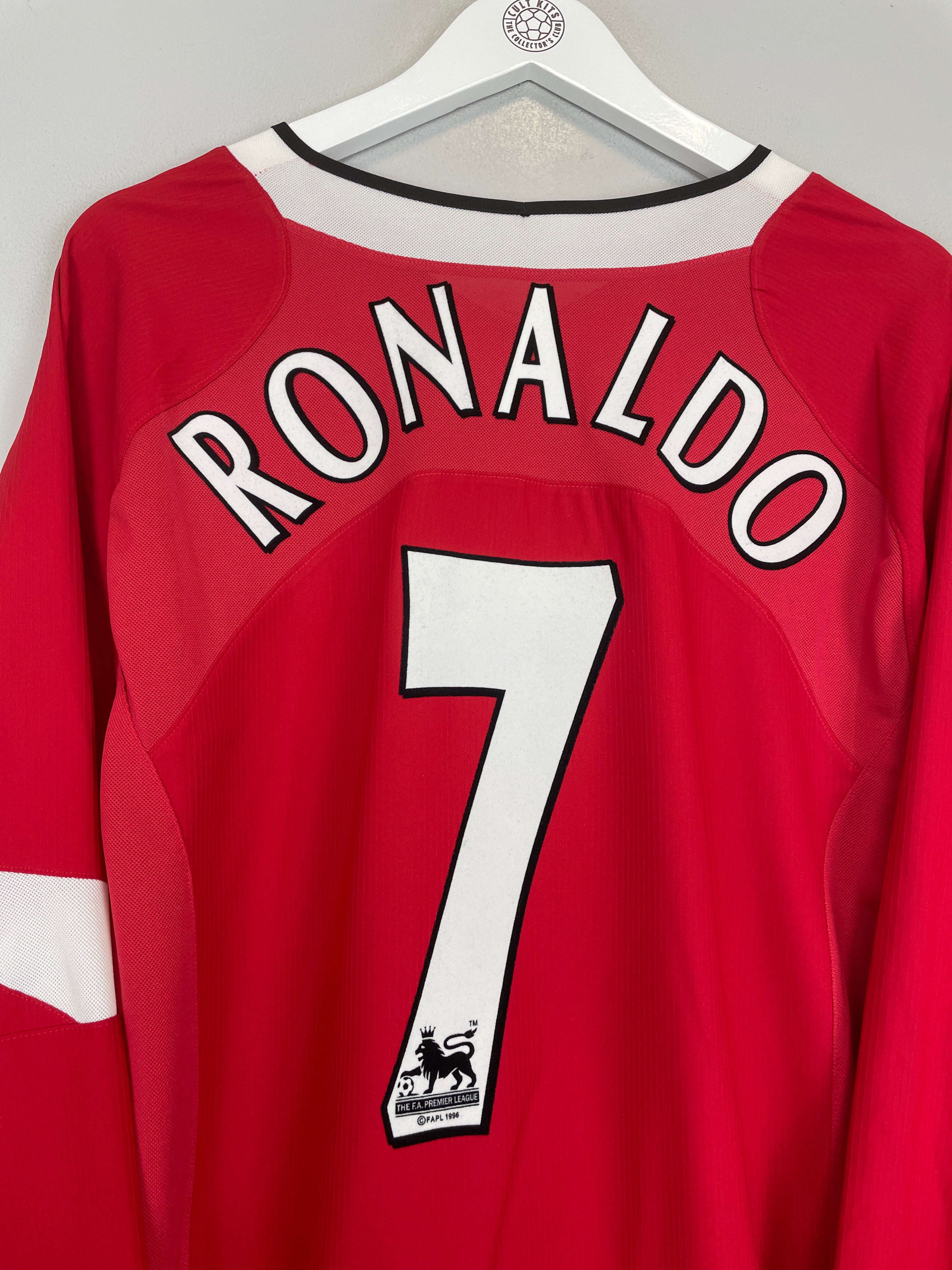 Shop 2004/05 MANCHESTER UNITED RONALDO #7 L/S HOME SHIRT (L) NIKE, classic football shirts, vintage football shirts & retro soccer jerseys at Cult Kits