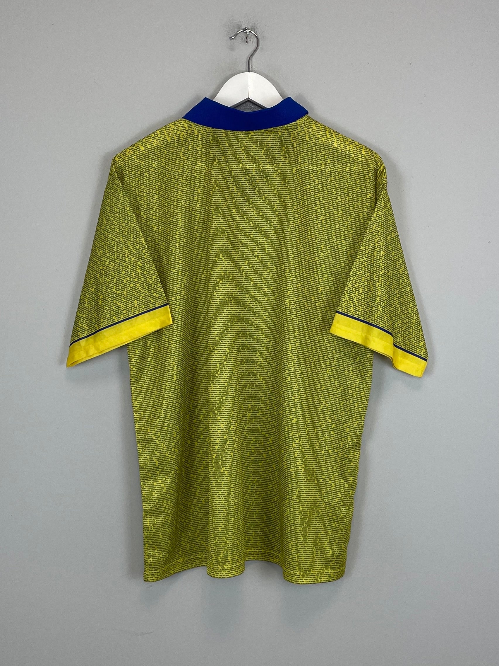 Shop 2000/01 LAS PALMAS *SPECIAL EDITION* SHIRT (L) PUMA, classic football shirts, vintage football shirts & retro soccer jerseys at Cult Kits