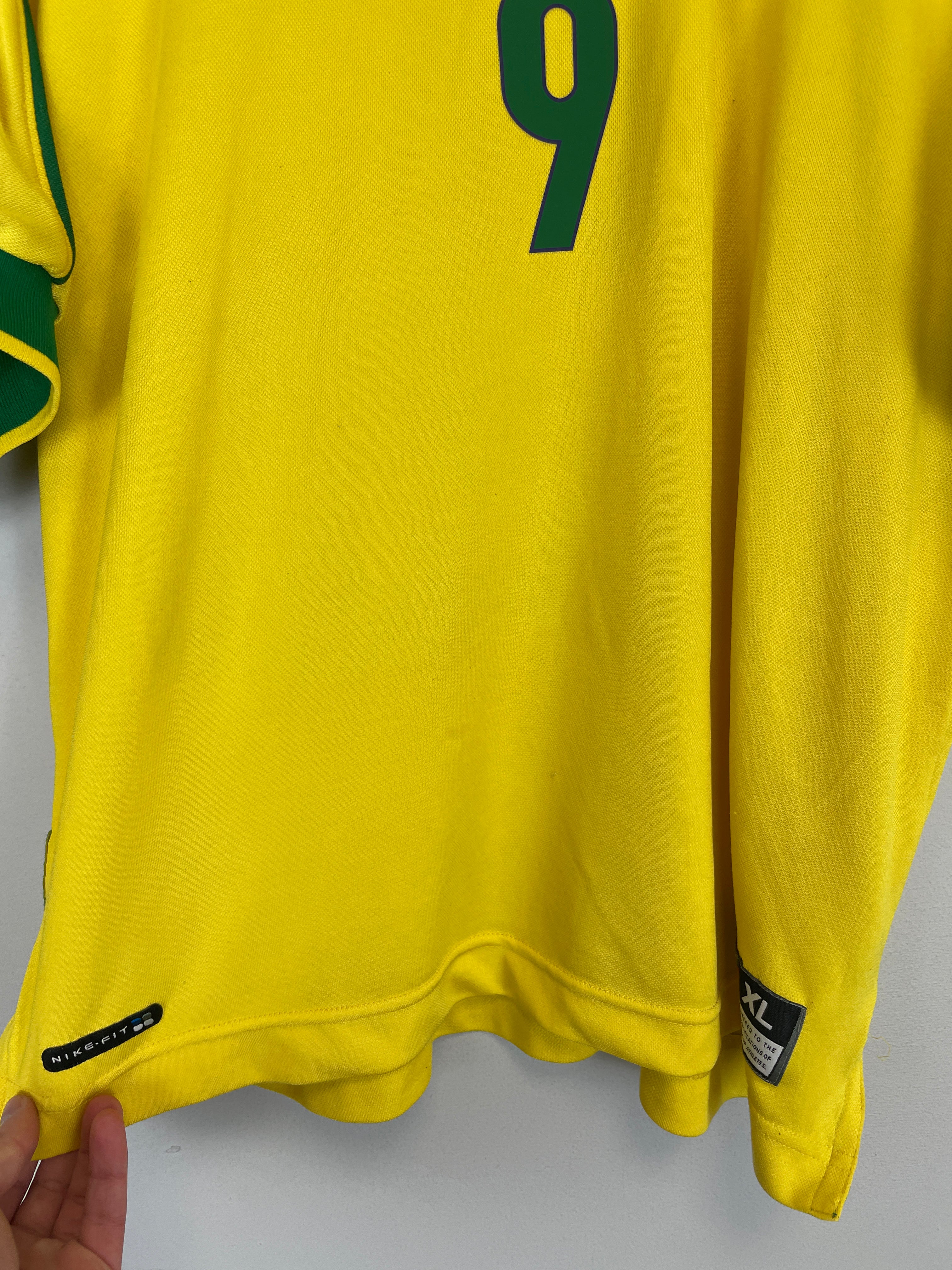Shop 1998/00 BRAZIL RONALDO #9 HOME SHIRT (XL) NIKE, classic football shirts, vintage football shirts & retro soccer jerseys at Cult Kits