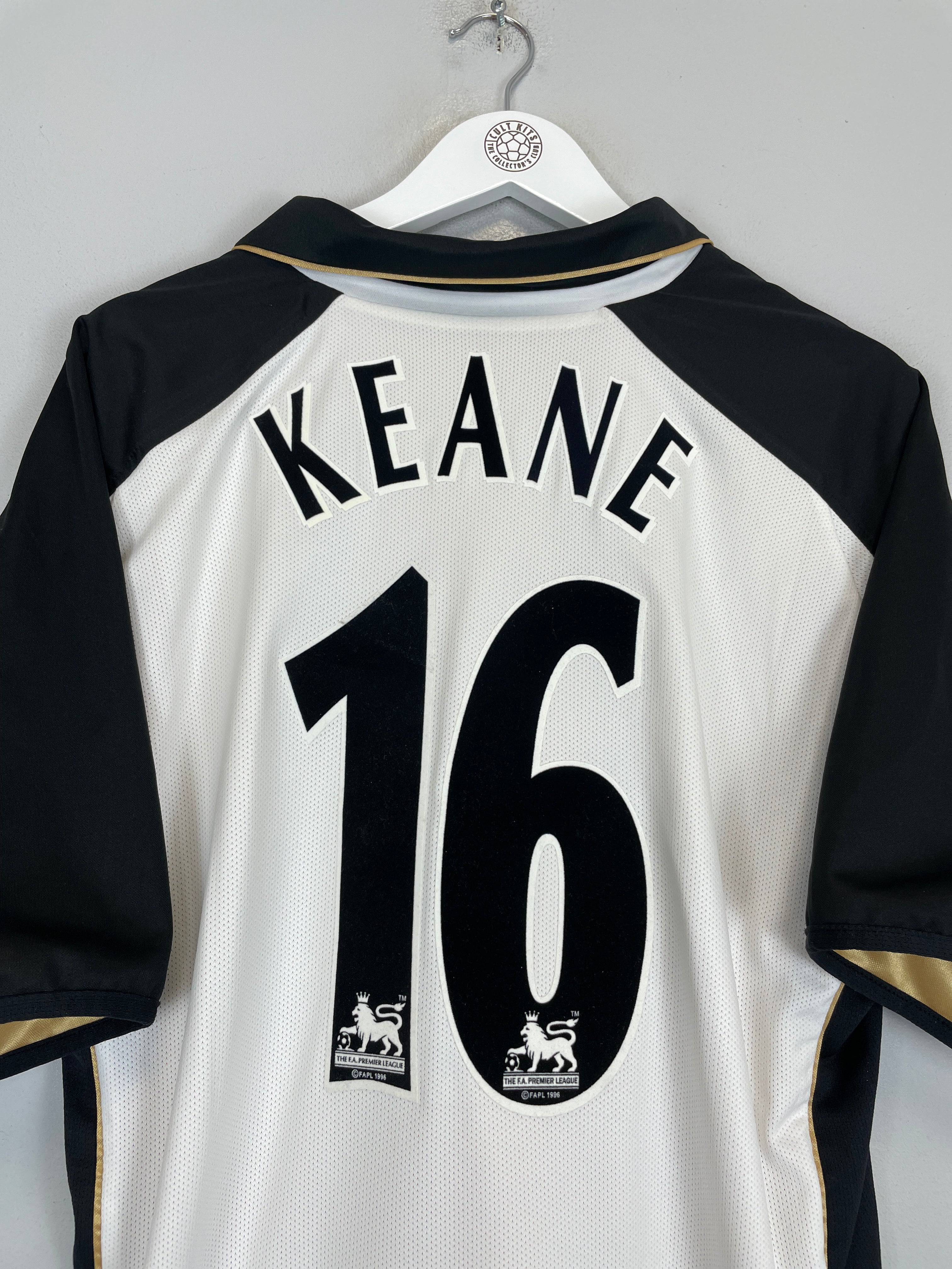 Shop 2001/02 MANCHESTER UNITED KEANE #16 *CENTENARY* AWAY/THIRD SHIRT (XL) UMBRO, classic football shirts, vintage football shirts & retro soccer jerseys at Cult Kits