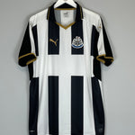 Shop 2016/17 NEWCASTLE UNITED HOME SHIRT (XL) PUMA, classic football shirts, vintage football shirts & retro soccer jerseys at Cult Kits
