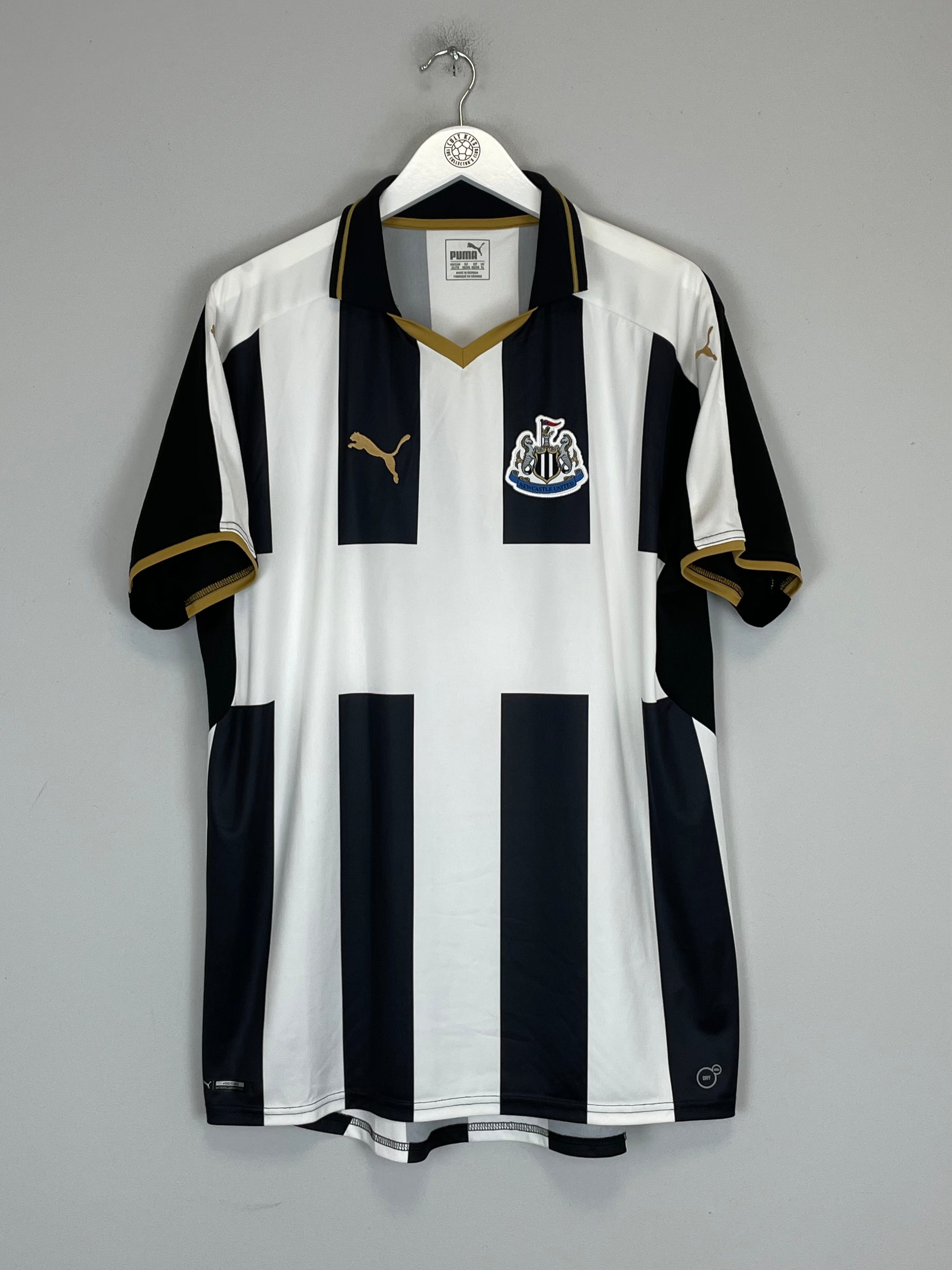 Shop 2016/17 NEWCASTLE UNITED HOME SHIRT (XL) PUMA, classic football shirts, vintage football shirts & retro soccer jerseys at Cult Kits