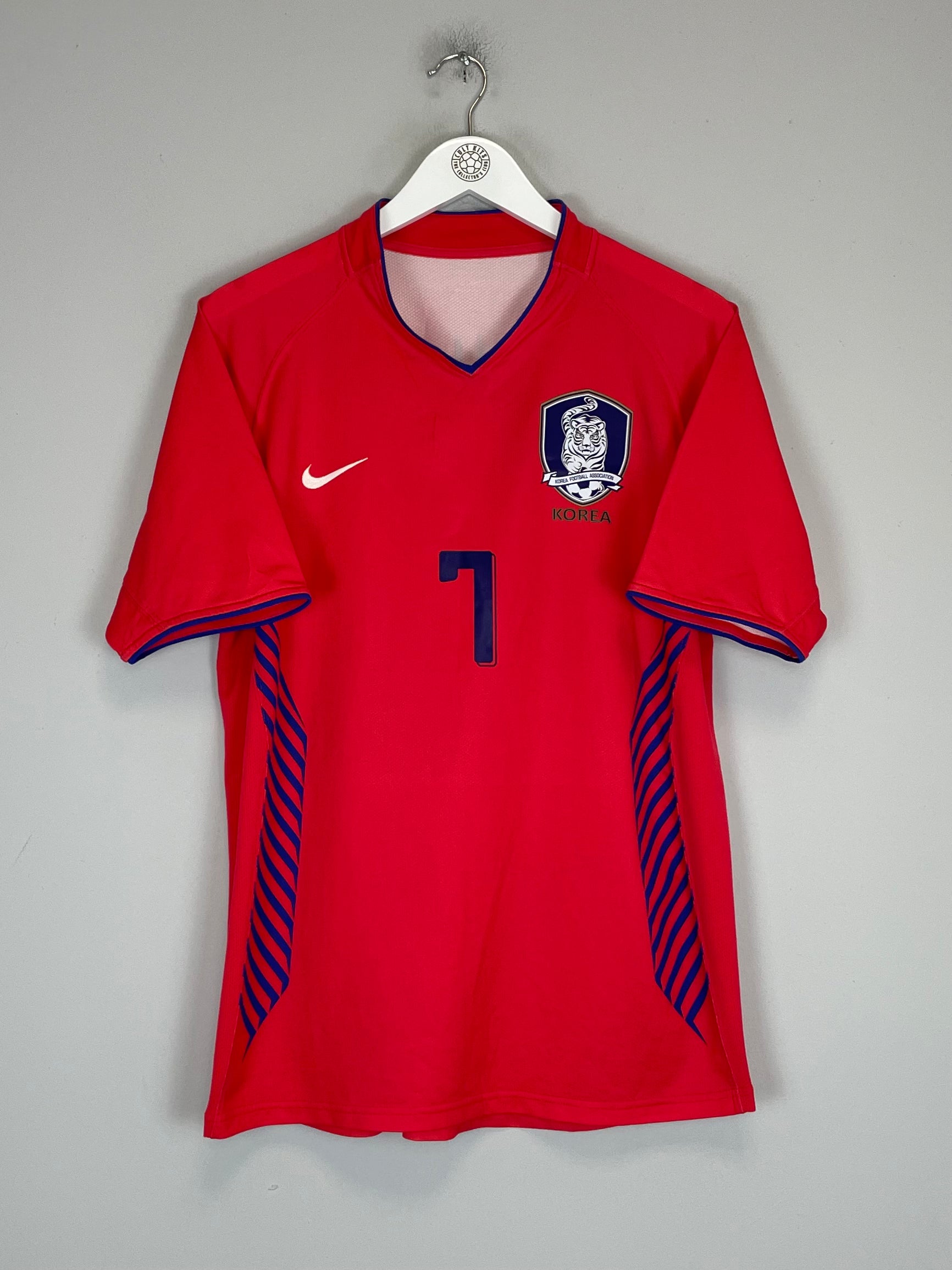 Shop 2006/08 SOUTH KOREA JI SUNG #7 HOME SHIRT (M) NIKE, classic football shirts, vintage football shirts & retro soccer jerseys at Cult Kits