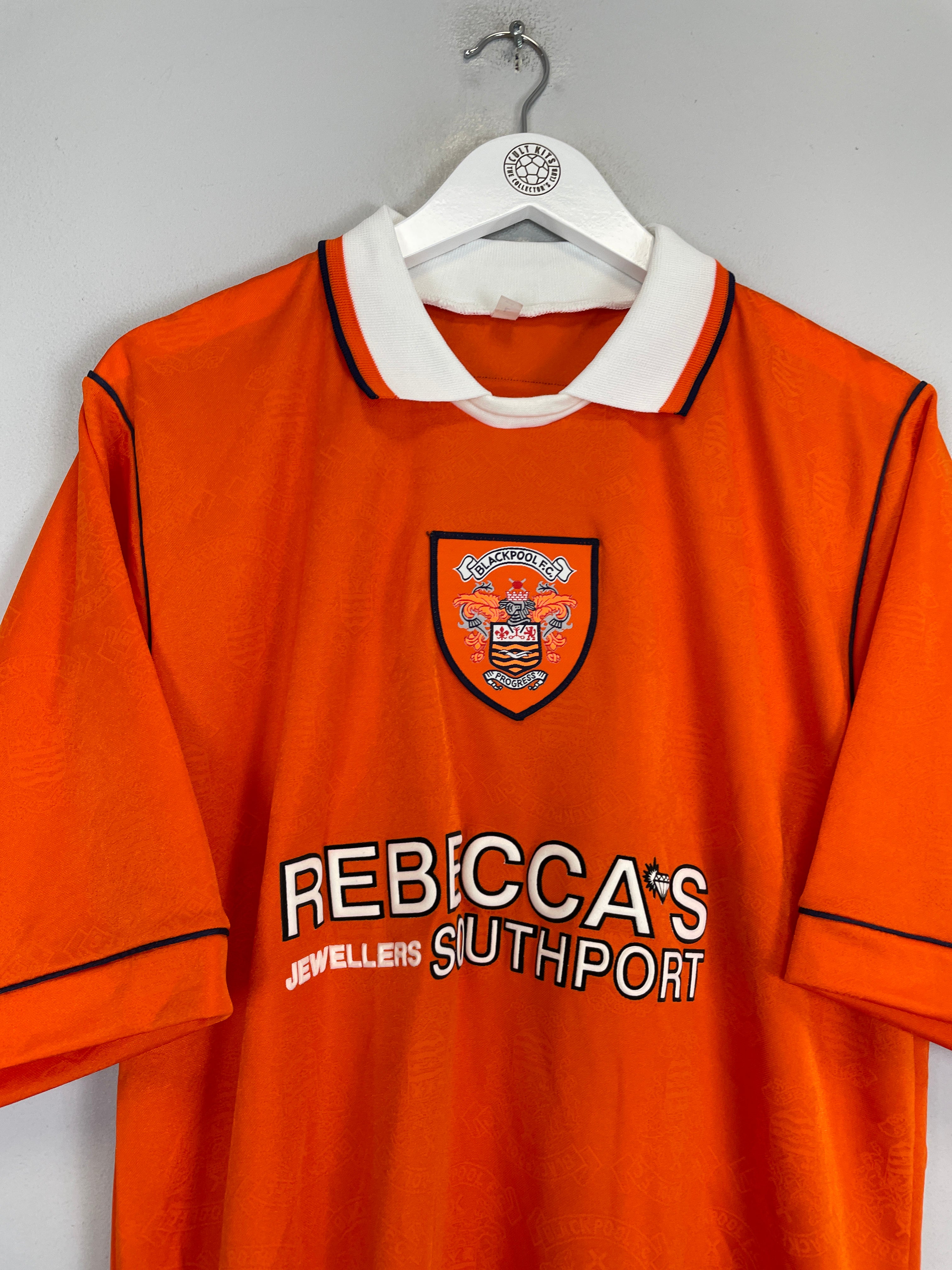 Shop 1995/97 BLACKPOOL *MINT* HOME SHIRT (L) POOLWEAR, classic football shirts, vintage football shirts & retro soccer jerseys at Cult Kits