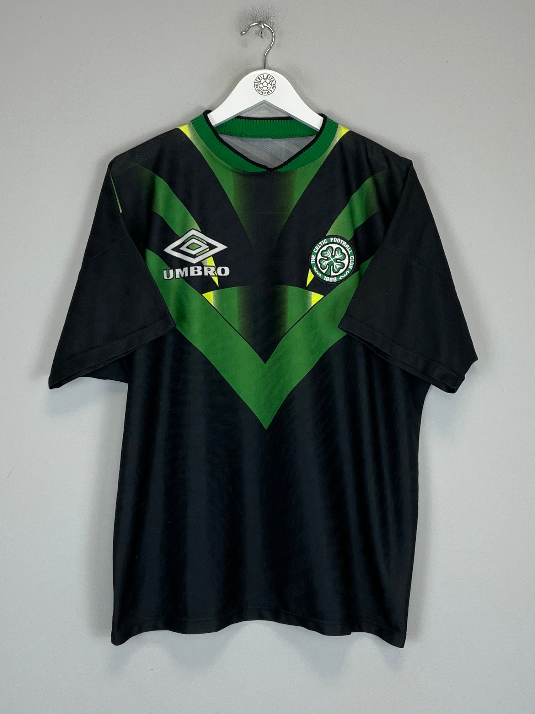 Shop 1994/96 CELTIC TRAINING SHIRT (L) UMBRO, classic football shirts, vintage football shirts & retro soccer jerseys at Cult Kits