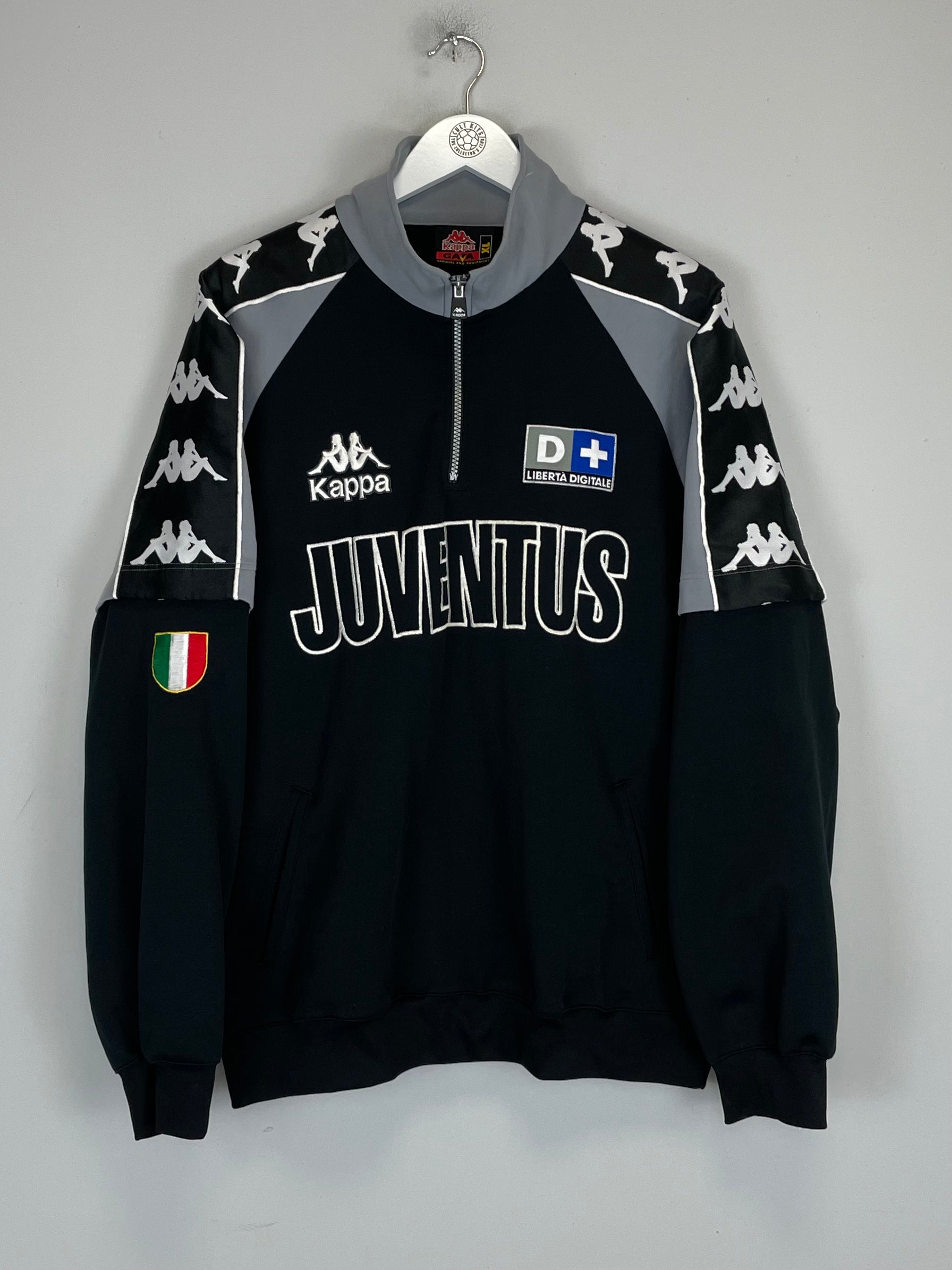 1998/99 JUVENTUS 1/4 ZIP TRACK JACKET (XL) KAPPA – Cult Kits 1998/99 JUVENTUS 1/4 ZIP TRACK JACKET (XL) KAPPA – Cult Kits
