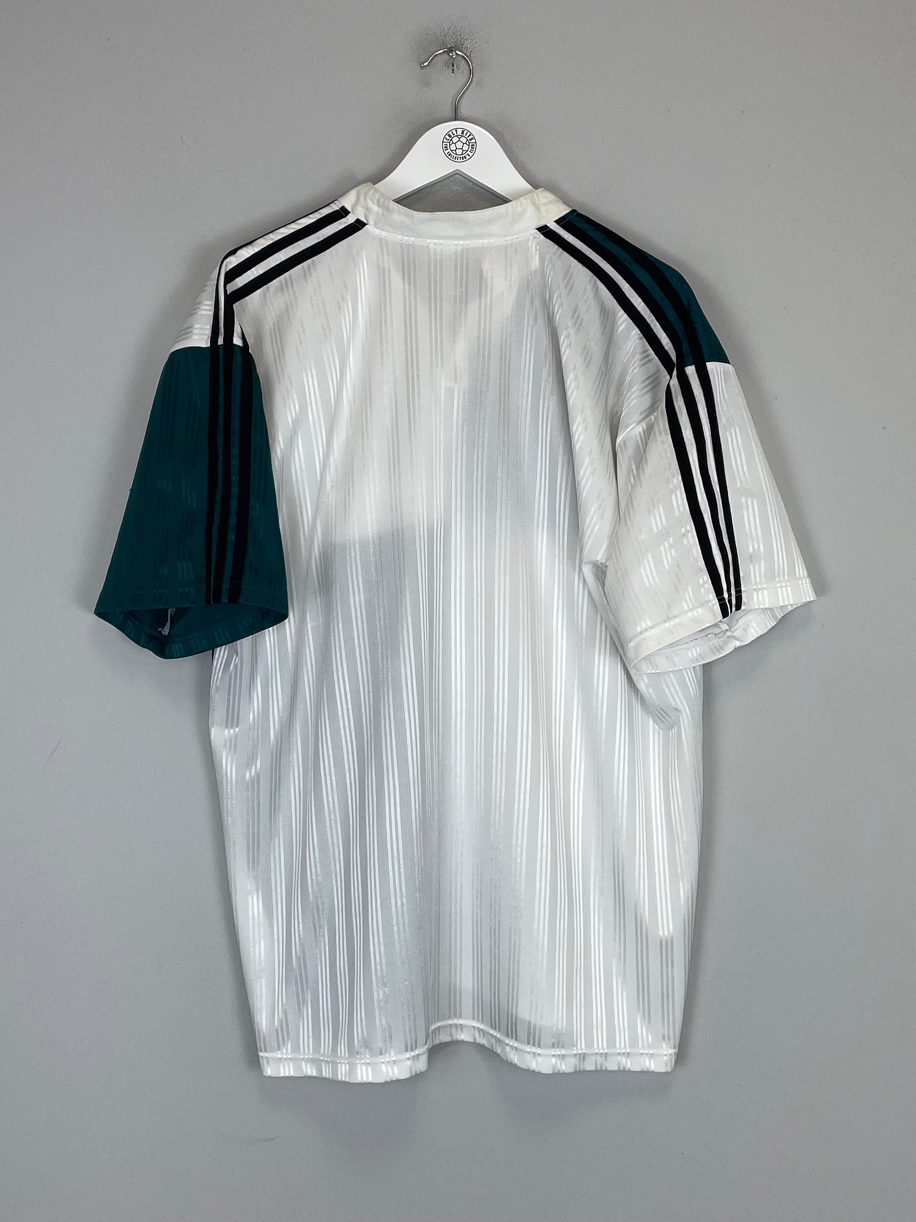 Shop 1995/96 LIVERPOOL AWAY SHIRT (XXL) ADIDAS, classic football shirts, vintage football shirts & retro soccer jerseys at Cult Kits