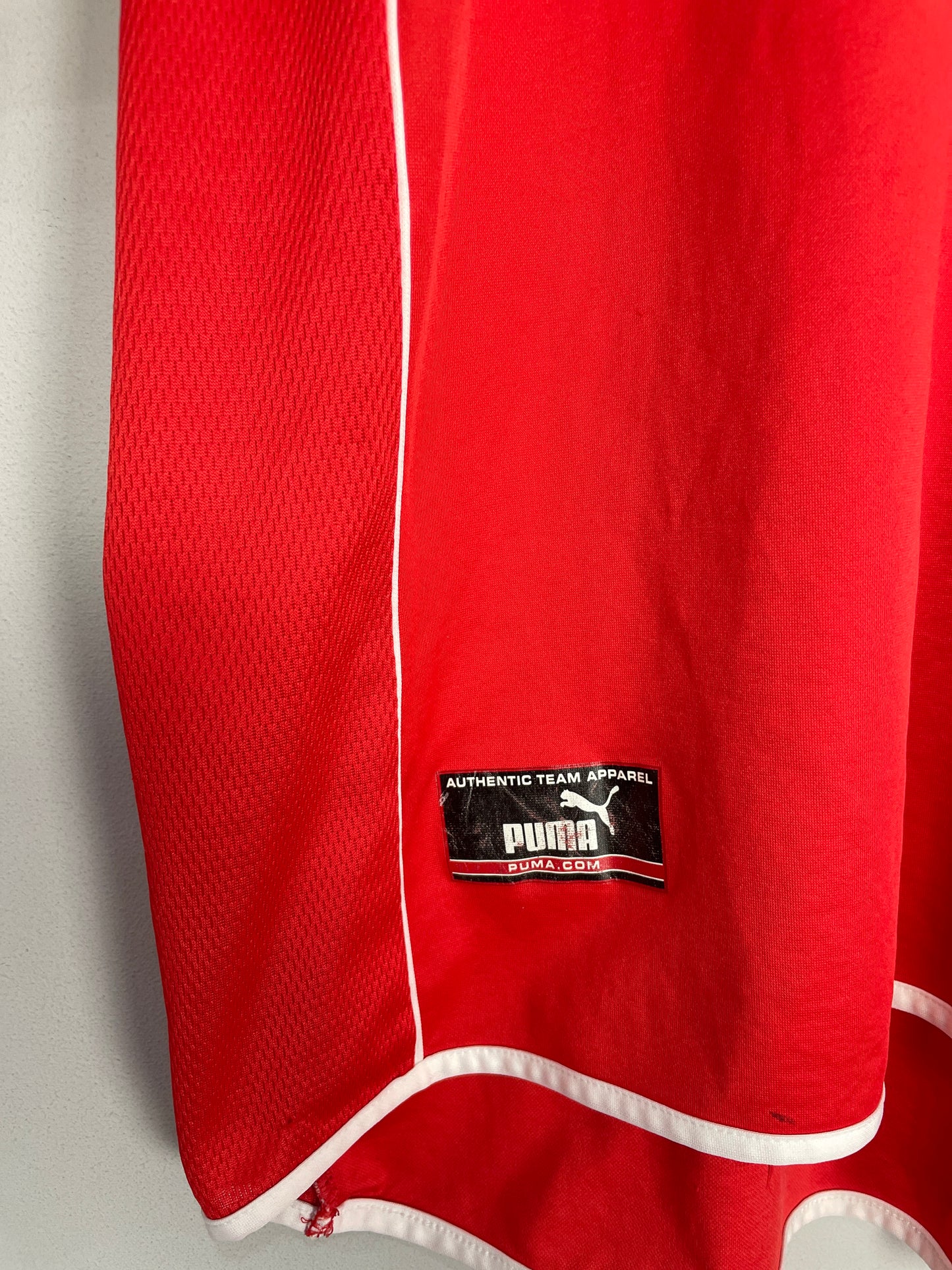 2000/02 POLAND AWAY SHIRT (L) PUMA