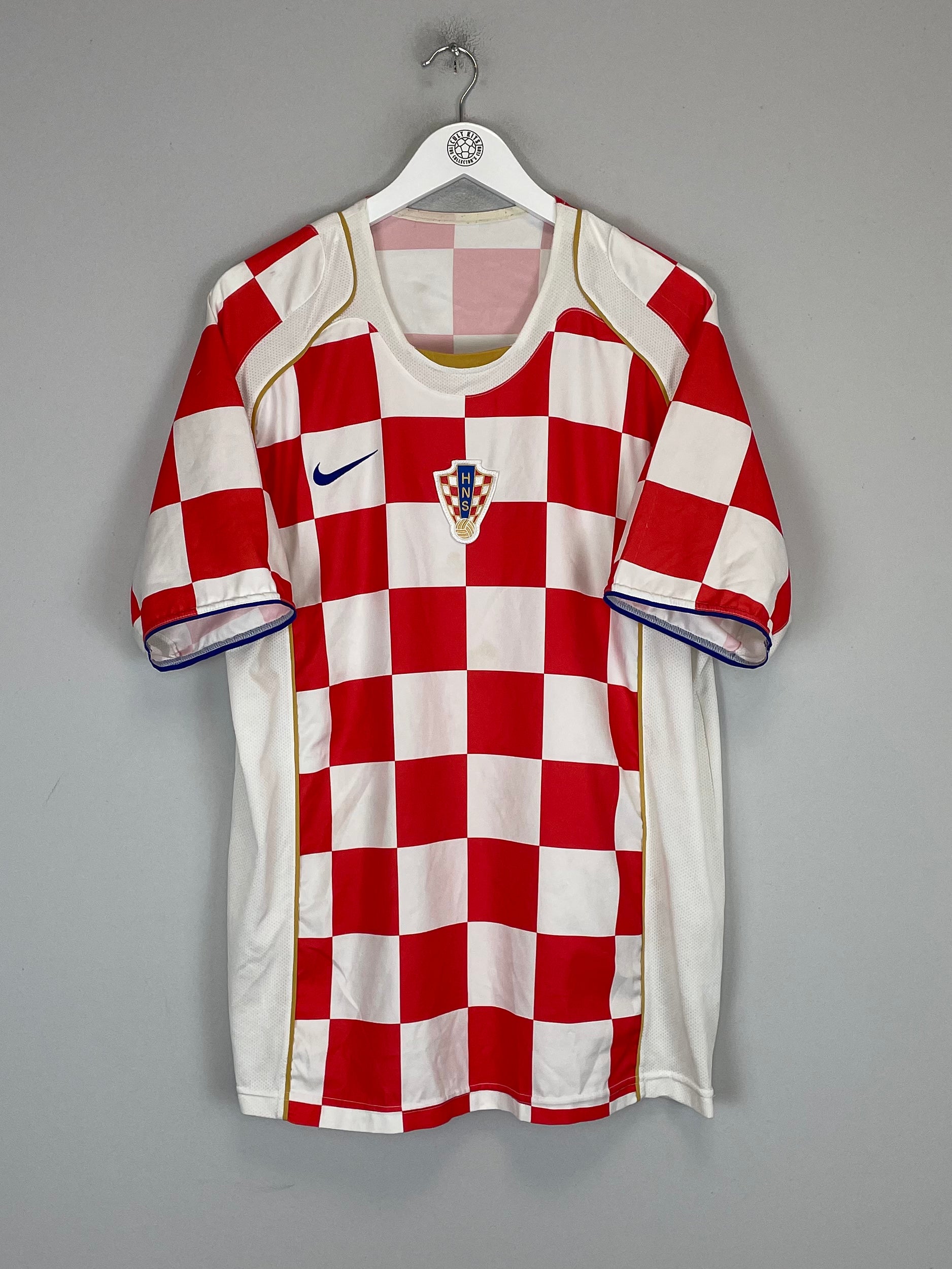 Shop 2004/06 CROATIA HOME SHIRT (XL) NIKE, classic football shirts, vintage football shirts & retro soccer jerseys at Cult Kits