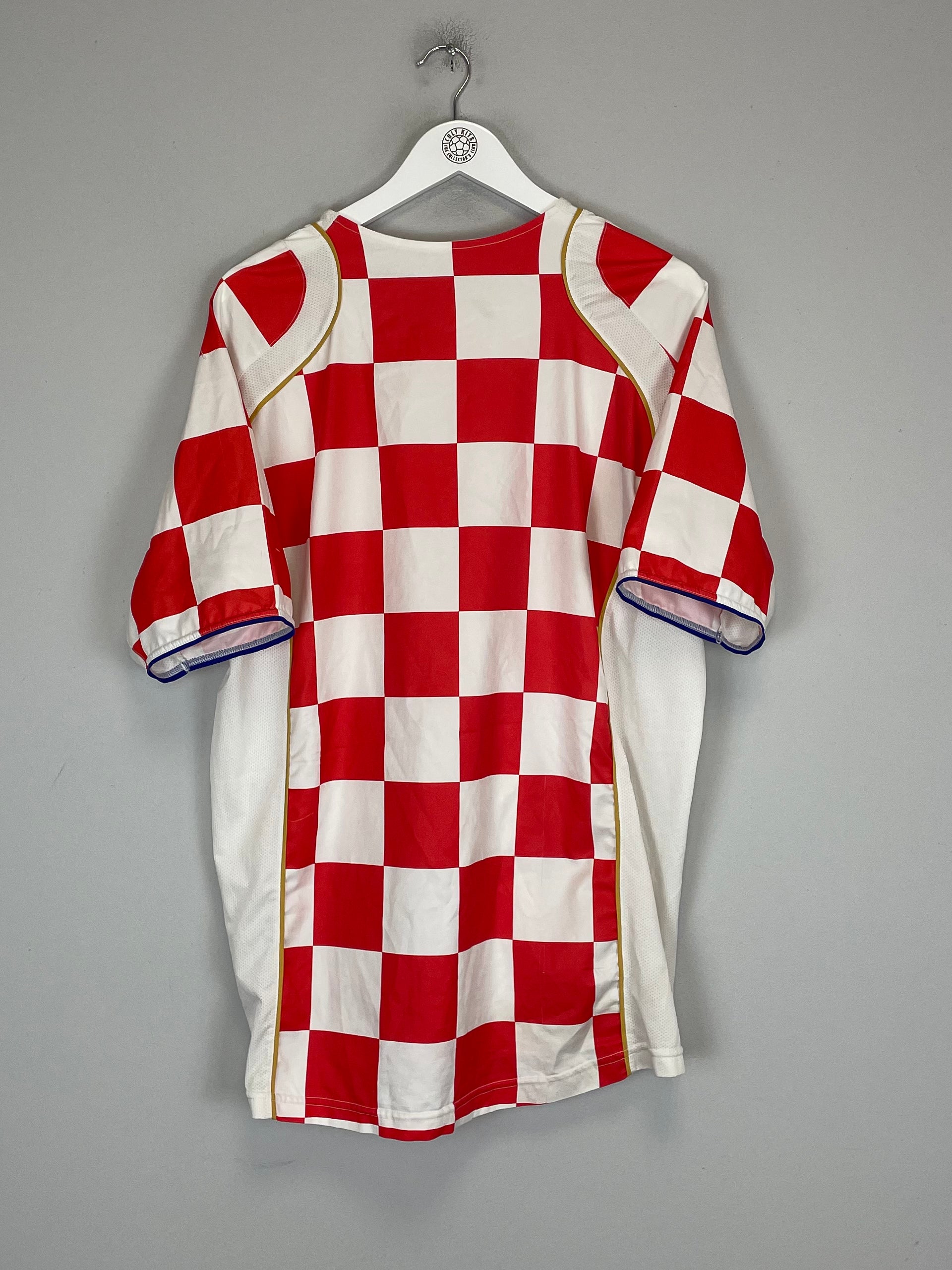 Shop 2004/06 CROATIA HOME SHIRT (XL) NIKE, classic football shirts, vintage football shirts & retro soccer jerseys at Cult Kits