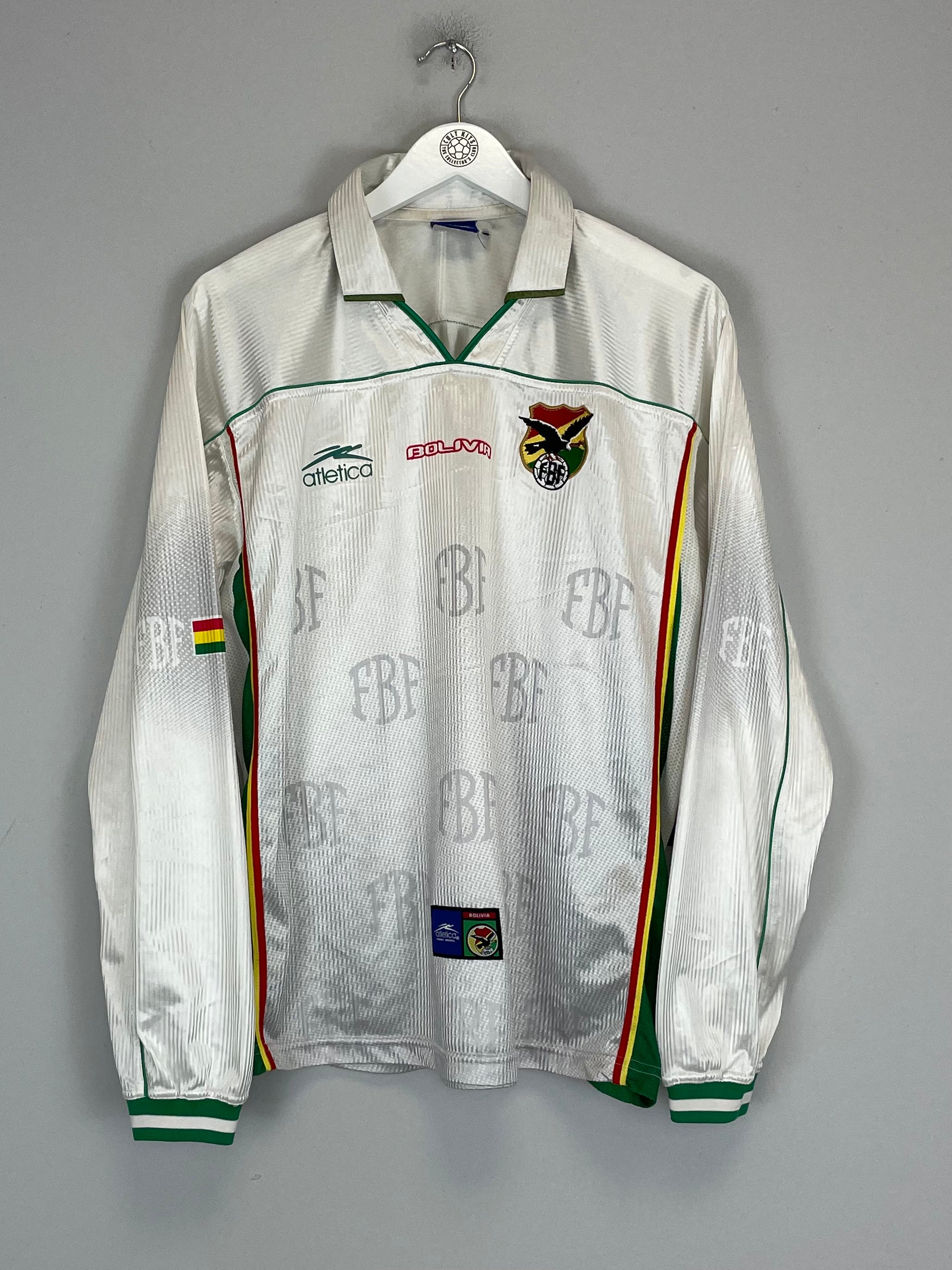 Shop 2002 BOLIVIA L/S AWAY SHIRT (L) ATLETICA, classic football shirts, vintage football shirts & retro soccer jerseys at Cult Kits