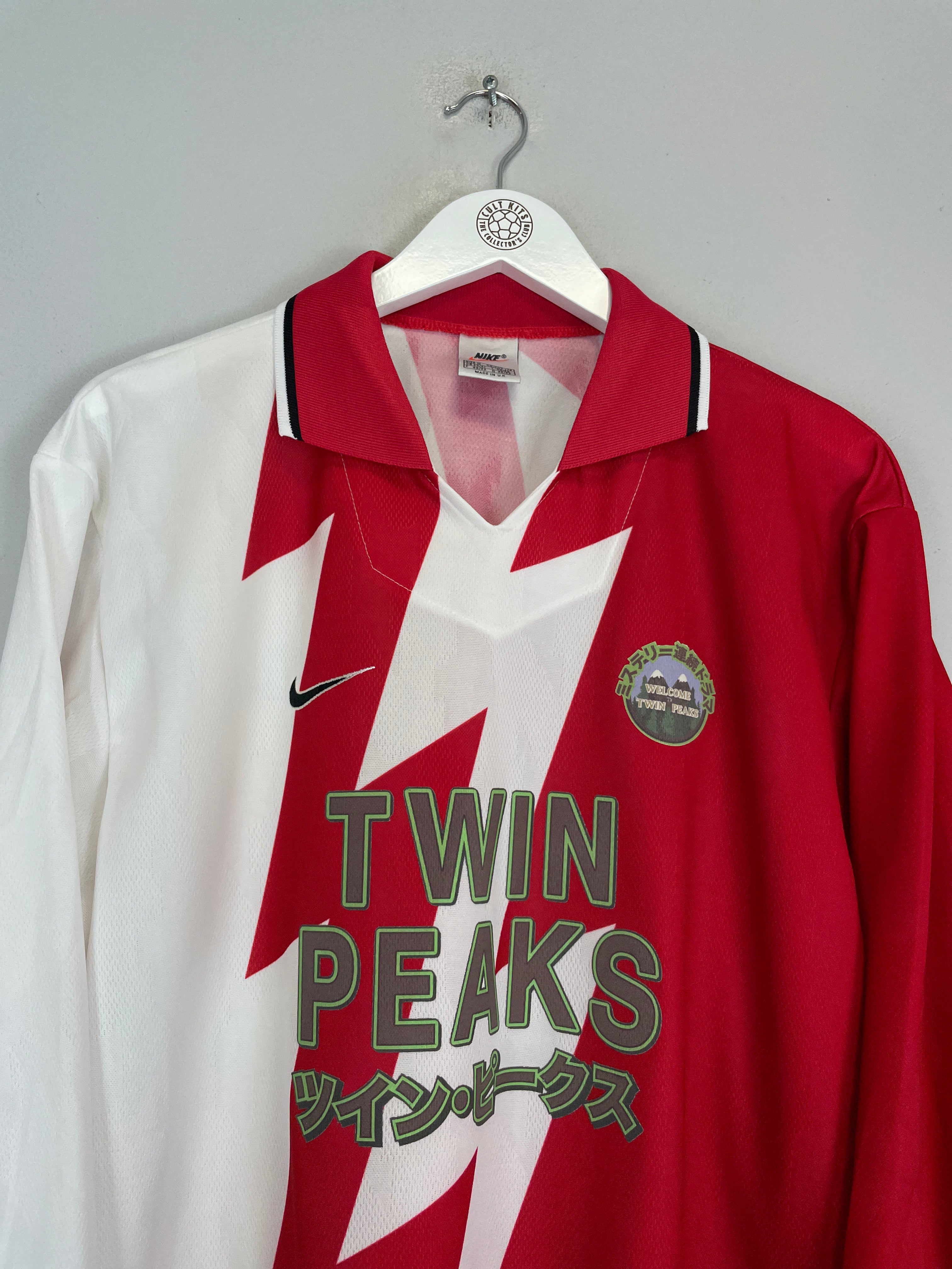Shop 1995/97 TWIN PEAKS X JAPANESE MOVIE MASHUP SHIRT (M) NIKE, classic football shirts, vintage football shirts & retro soccer jerseys at Cult Kits